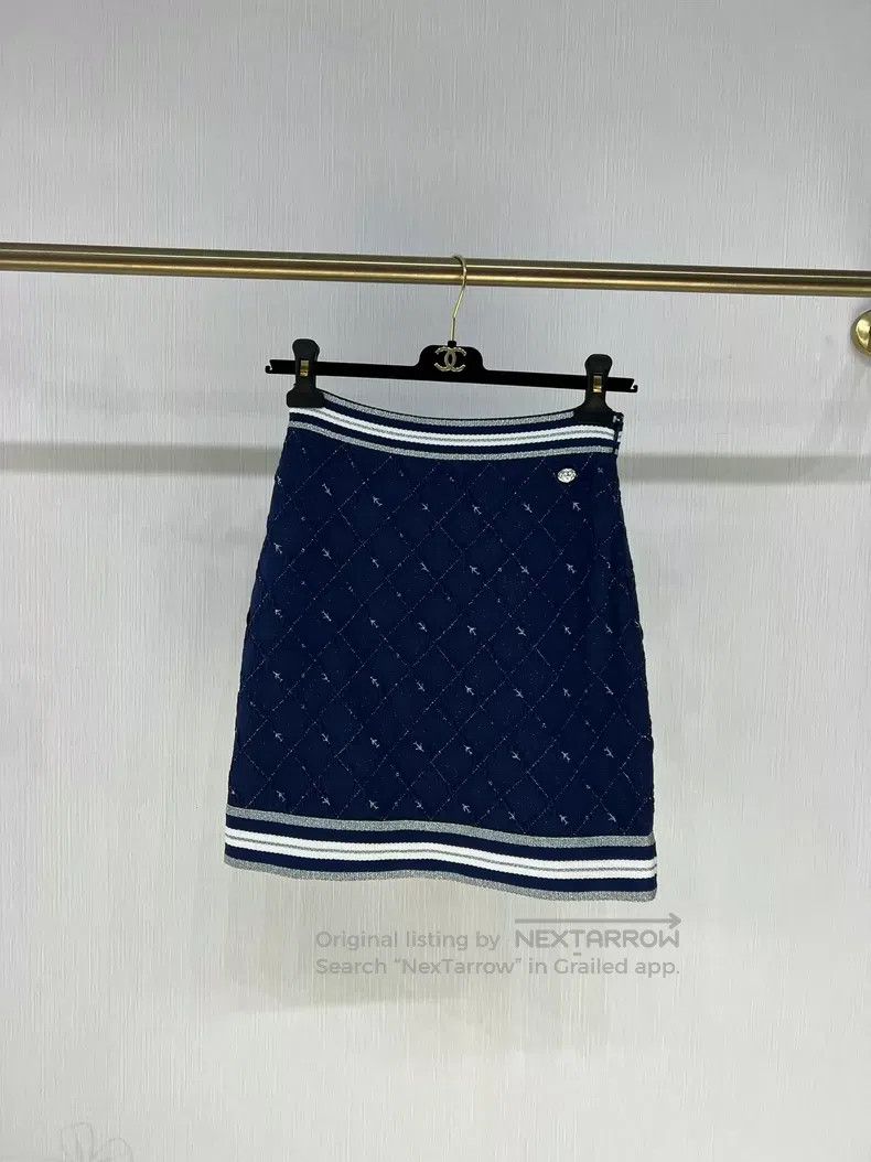 Chanel Chanel Blue knitted skirt Size 24" / US 00 / IT 34 - 1 Thumbnail
