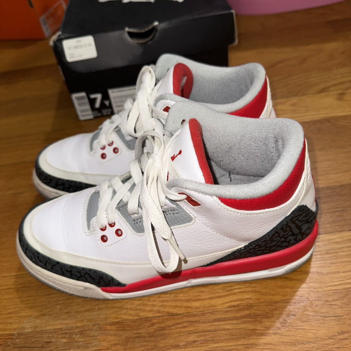 Jordan Brand Jordan 3 Retro Fire Red (2013) Size US 7 / EU 40 - 8 Thumbnail
