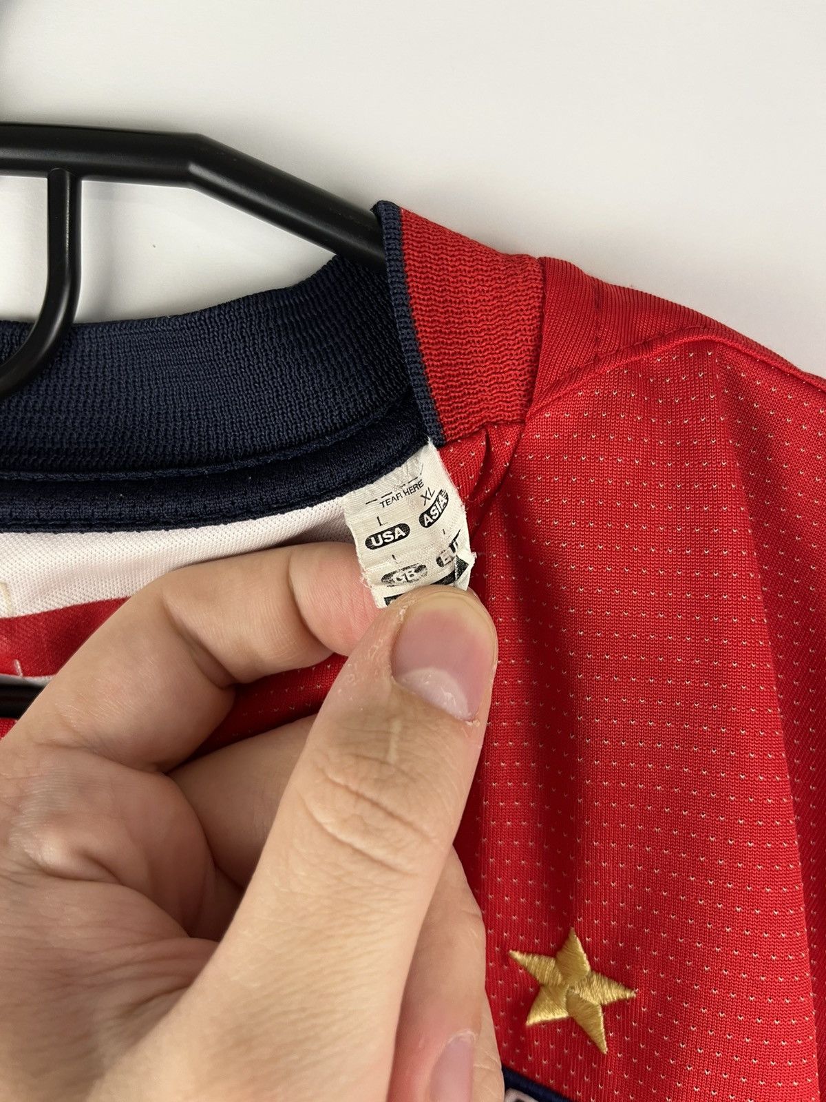 Umbro Umbro England Vintage 2005-2007 Football Jersey Size US L / EU 52-54 / 3 - 8 Thumbnail