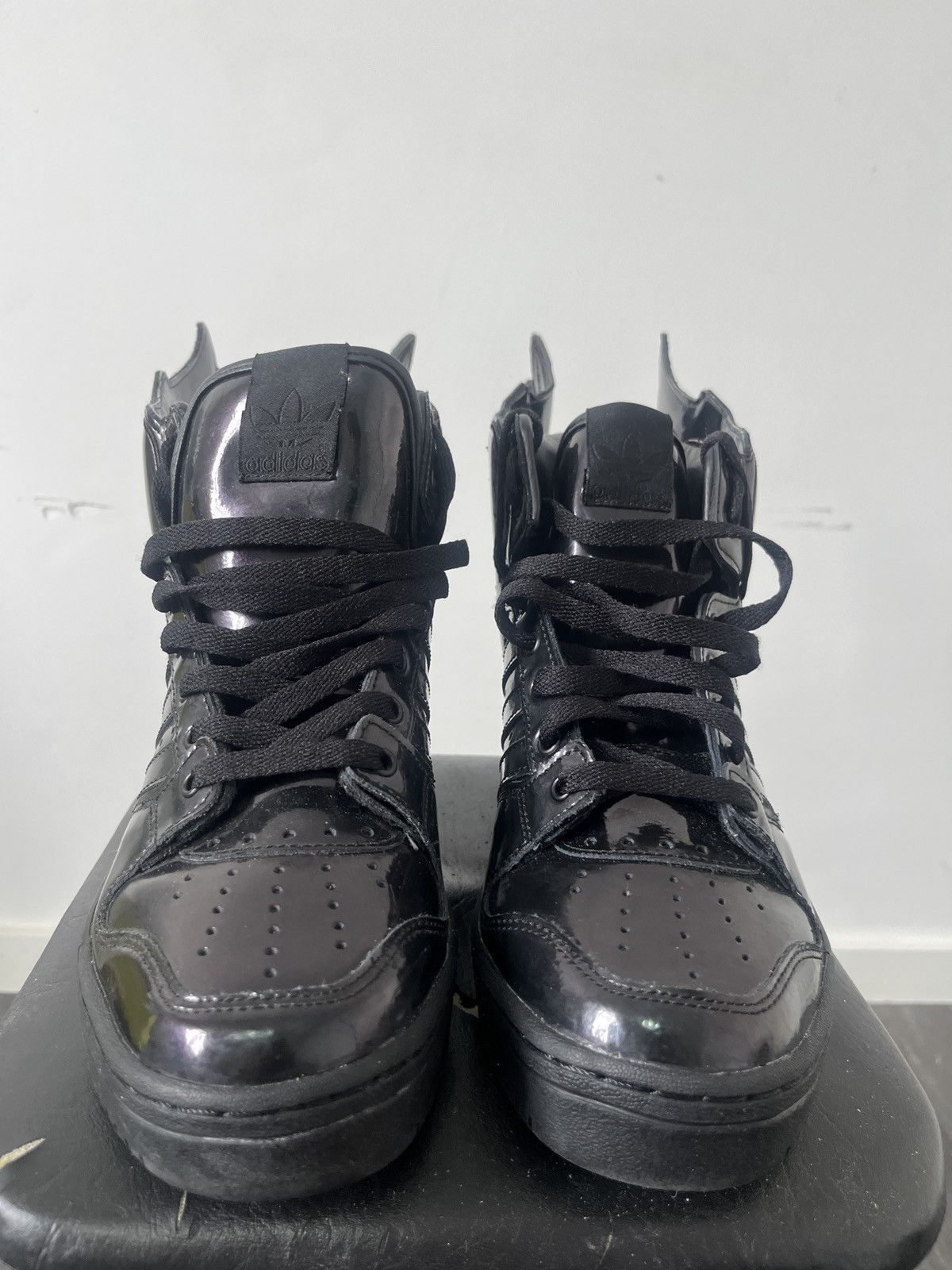 Adidas × Jeremy Scott Adidas JS Wings 2.0 Black patent Size US 9 / EU 42 - 4 Thumbnail