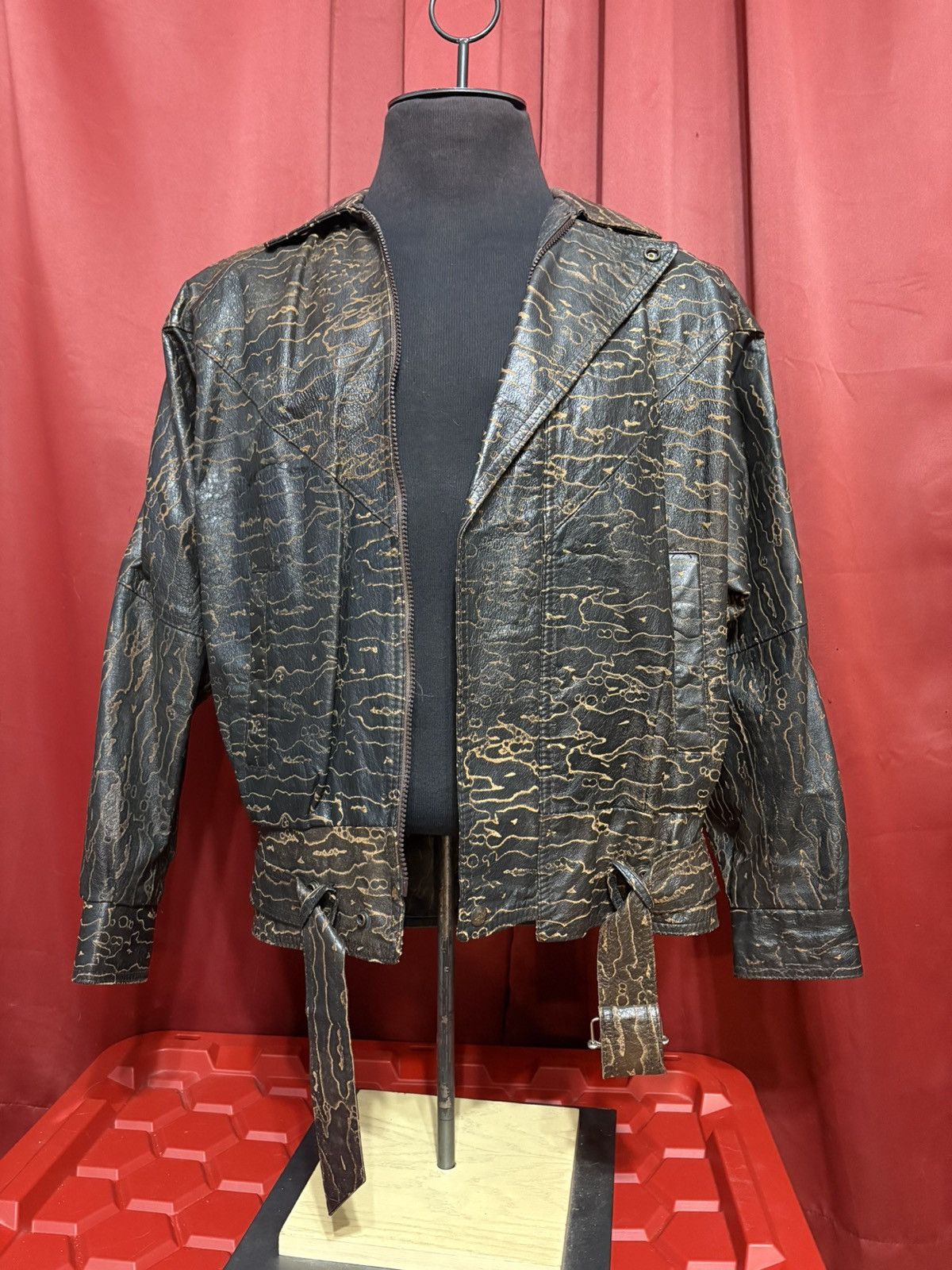 Vintage Vintage Animal Print Leather Jacket Tiger Stripe Snakeskin Size XS / US 0-2 / IT 36-38 - 1 Thumbnail