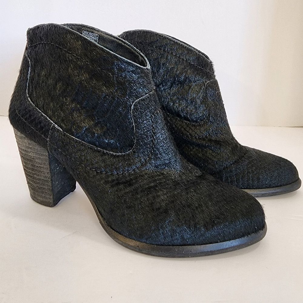 Ugg UGG Slate Black Snake Hair Textures Ankle Boots 6 Size US 6 / IT 36 - 4 Thumbnail