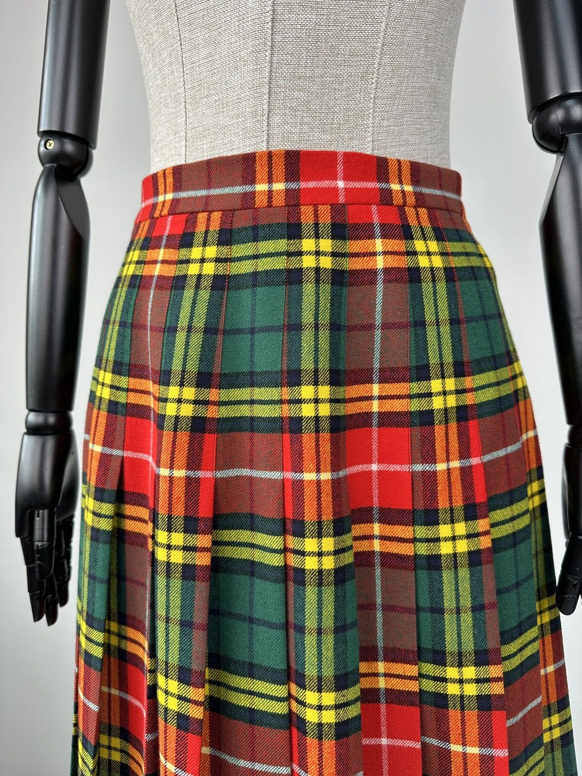 Burberry 90s BURBERRYS 100% Wool Plaid Pleated Long Skirt Multicolor Size 32" / US 10 / IT 46 - 9 Thumbnail