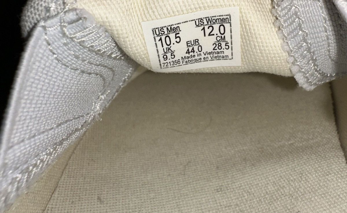 Kith × Vans Kith x Vans Vault Anniversary OG Classic Slip-On Size 10.5 Size US 10.5 / EU 43-44 - 5 Thumbnail