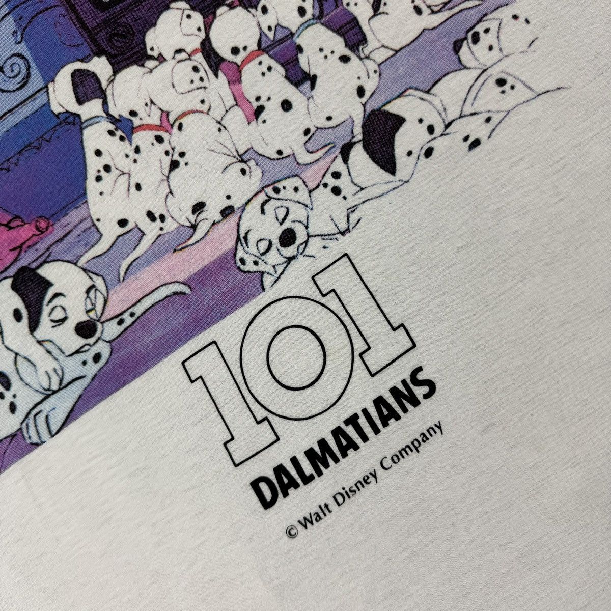 Disney Vintage Walt Disney Company 101 Dalmatians Graphic T-shirt Size US L / EU 52-54 / 3 - 8 Thumbnail