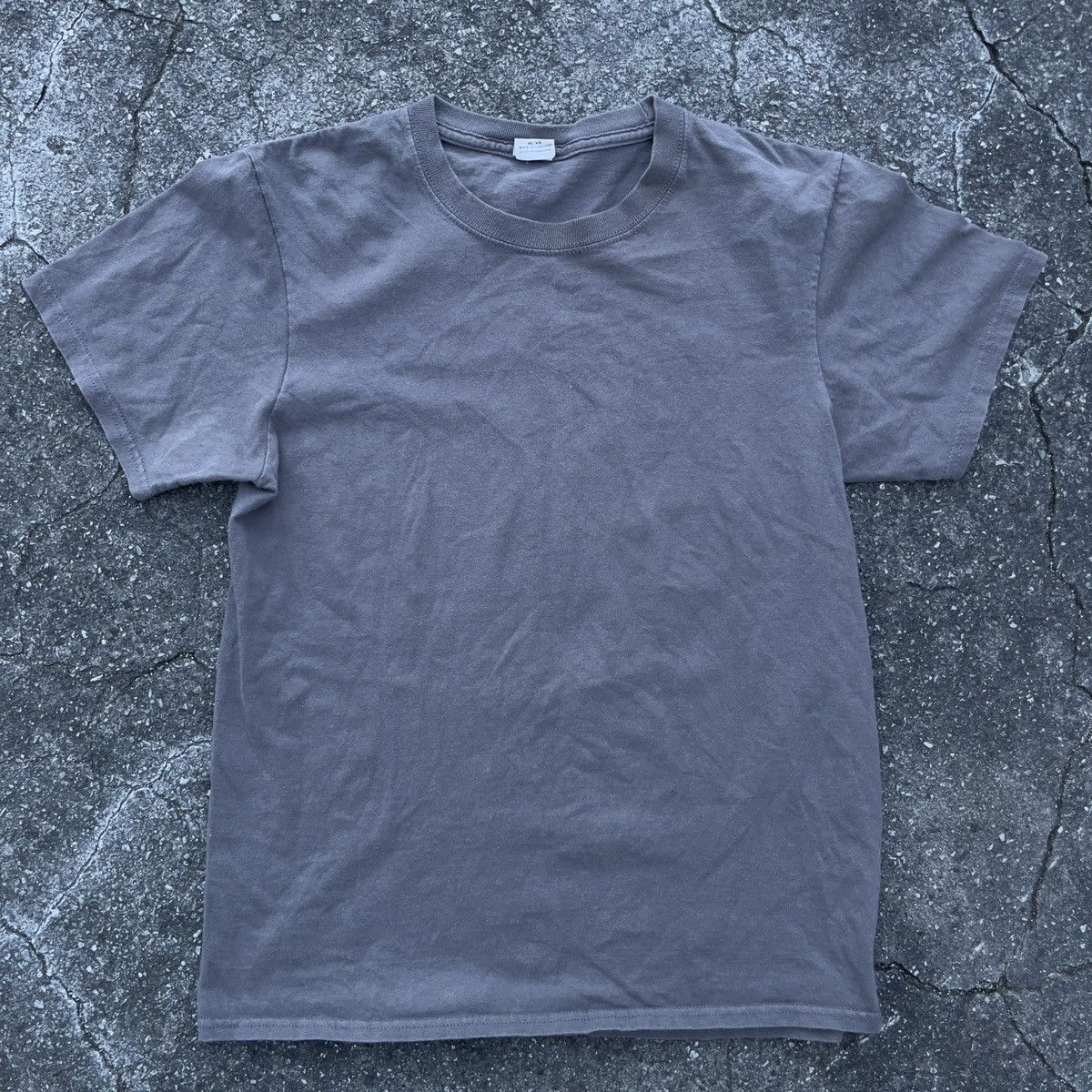 Vintage Vintage Womens Y2K Smoke GREY Blank Heavyweight Shirt Size XL / US 12-14 / IT 48-50 - 1 Thumbnail