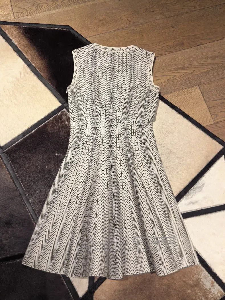 Alaia Alaia Wool Blended Dress Size S / US 4 / IT 40 - 3 Thumbnail