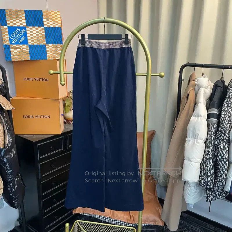 Chanel Chanel Navy Blue Women's Casual Pants . Size 23" - 3 Thumbnail