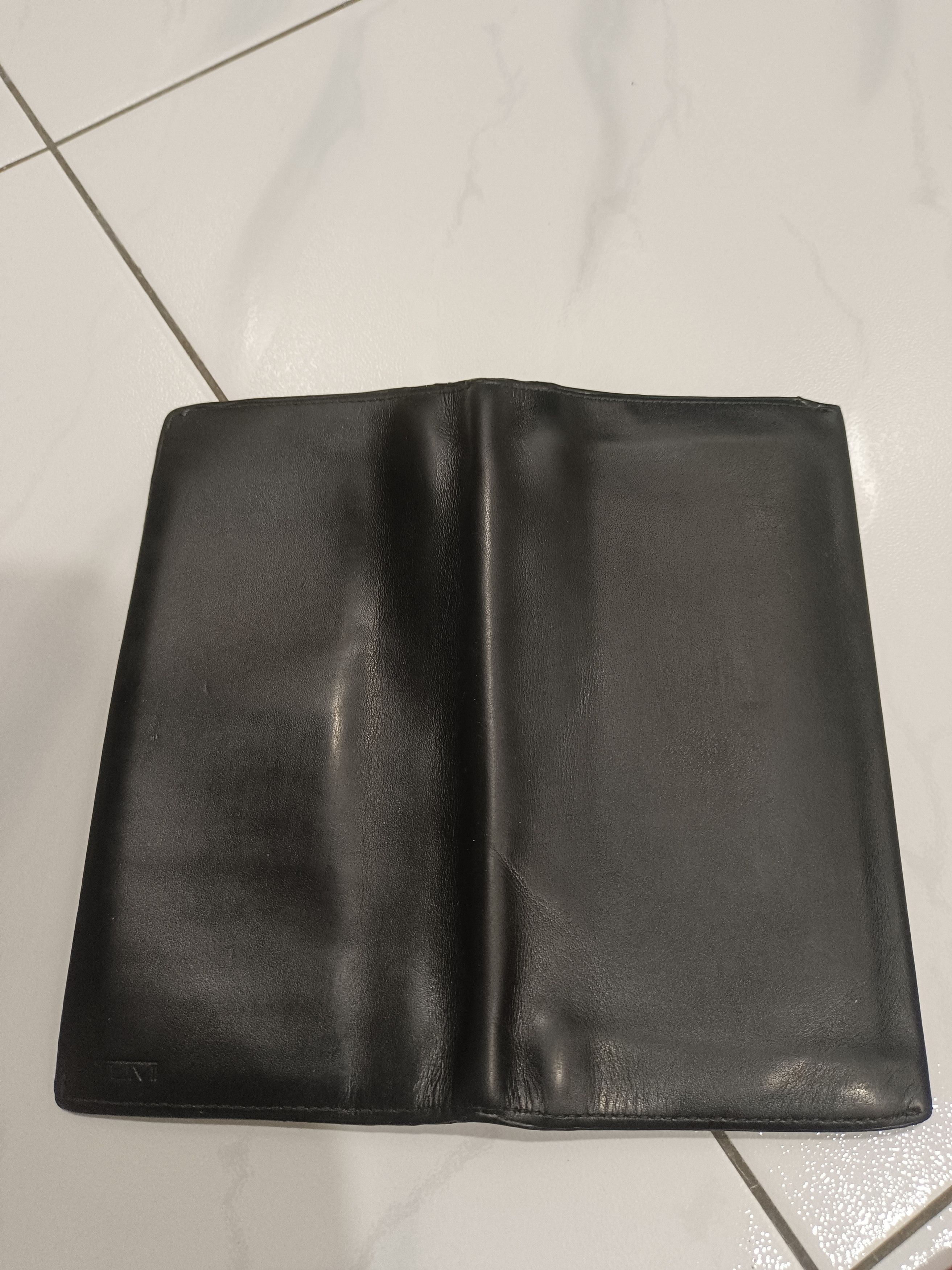 Tumi Tumi Nassau Leather Breast Pocket Wallet Size ONE SIZE - 4 Thumbnail