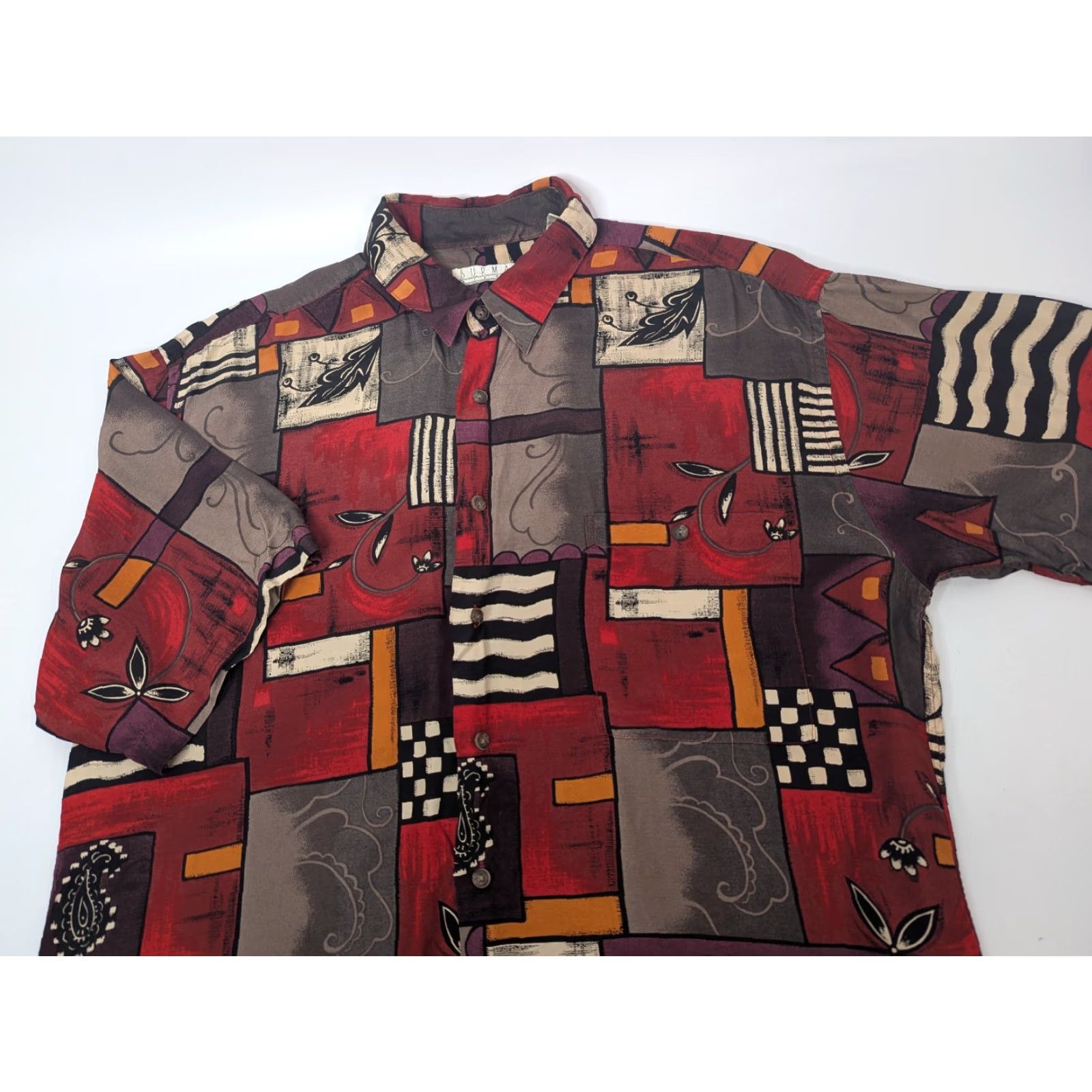 Vintage VTG Burma Bibas Shirt Mens L Red Abstract Geometric Short Sleeve Button-Up Rayon Size US L / EU 52-54 / 3 - 2 Thumbnail