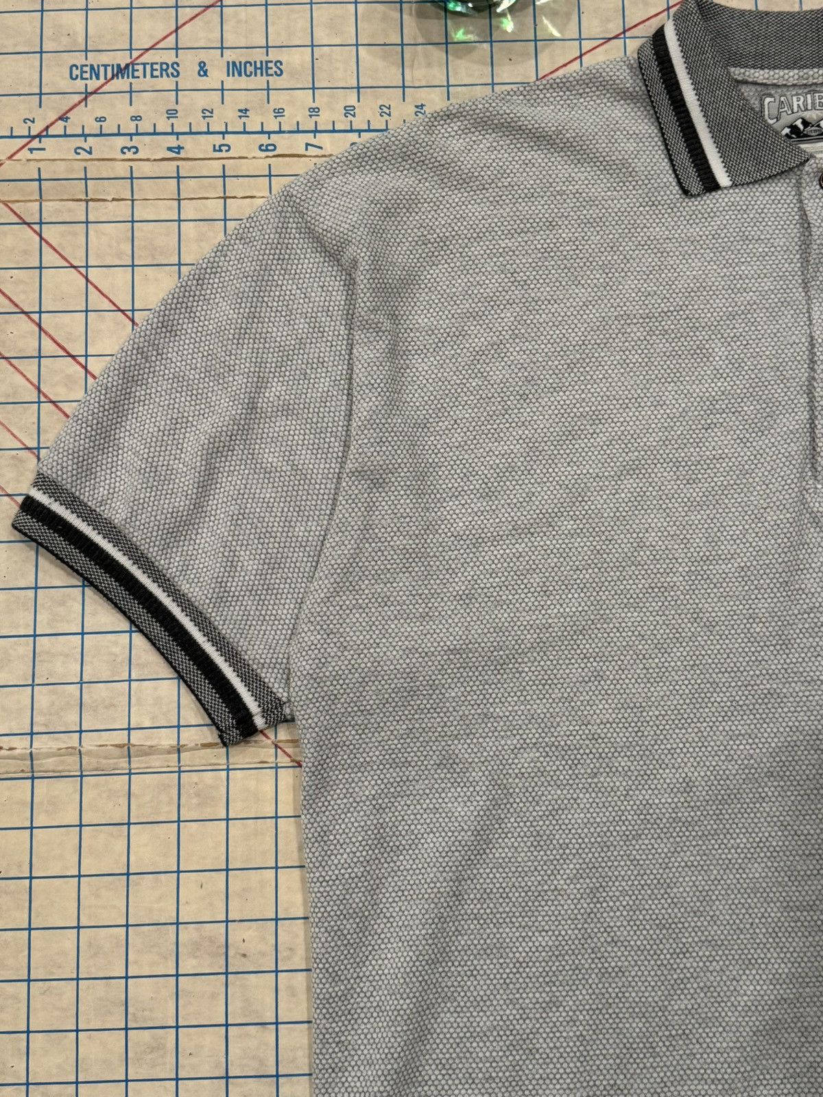 Vintage Vintage Caribou Textured Short Sleeve Polo Shirt Gray XXL Size US XXL / EU 58 / 5 - 3 Thumbnail