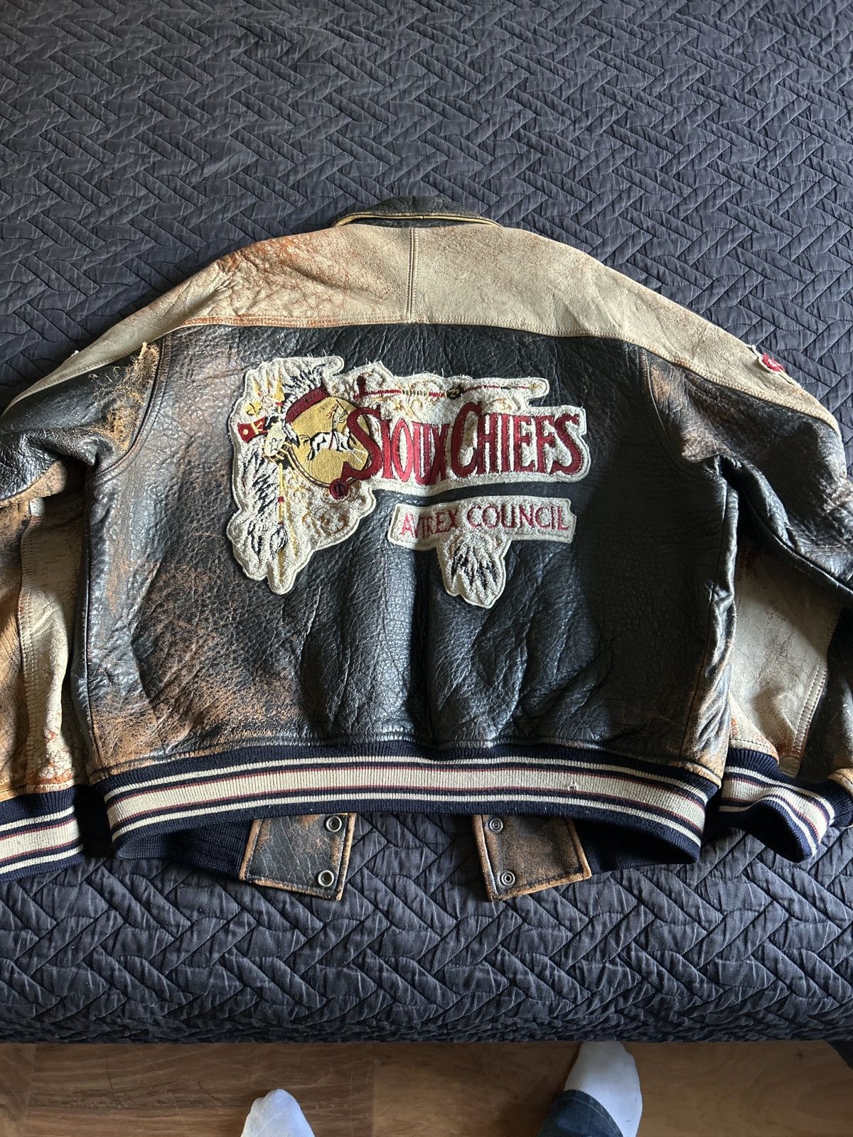 avirex スタジャン オール レザー　SIOUX CHIEFS avirex スタジャン オール レザー SIOUX CHIEFS