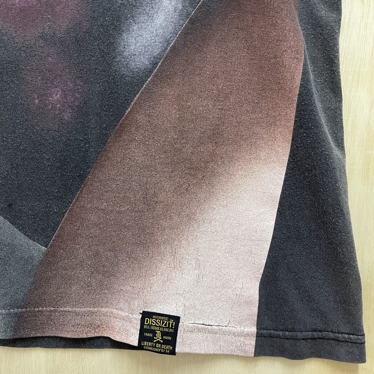 Dissizit Rare🔥DISSIZIT✖️KISS🔥HITTIN LICKS SINCE EIGTY666 Sun Faded Size US L / EU 52-54 / 3 - 8 Thumbnail