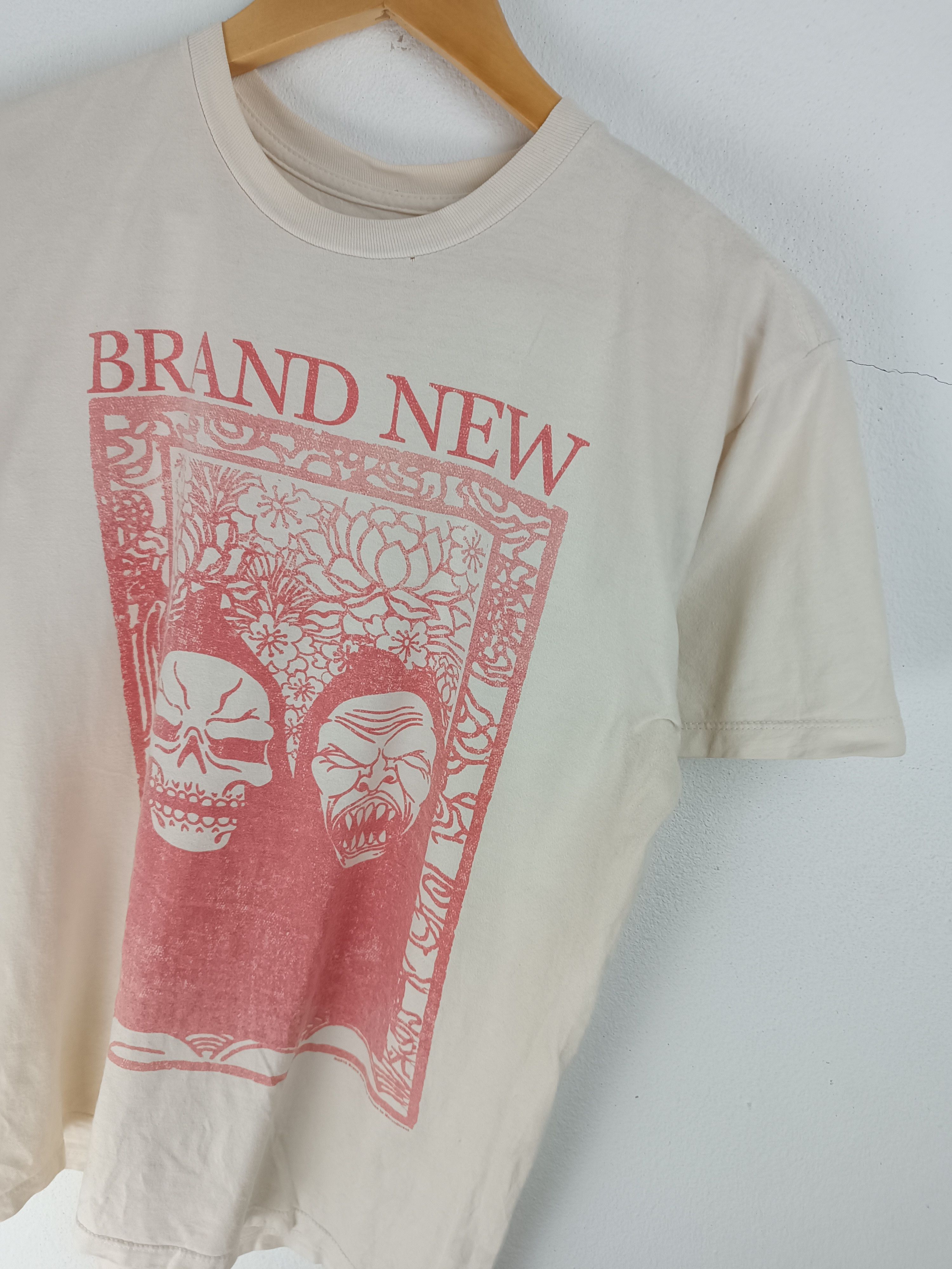 Band Tees VINTAGE BRAND NEW ROCK TEE thrice used alkaline Size US M / EU 48-50 / 2 - 7 Thumbnail
