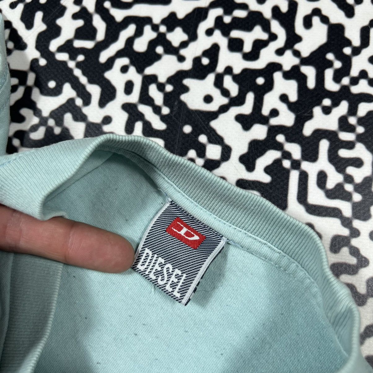 Diesel Vintage 90s Diesel Japanese Big Logo Abstract Print T-shirt Size M / US 6-8 / IT 42-44 - 15 Thumbnail