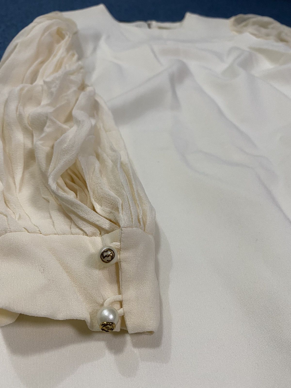 Gucci Gucci White Ivory Dress with Sheer Sleeves Size M / US 6-8 / IT 42-44 - 2 Thumbnail