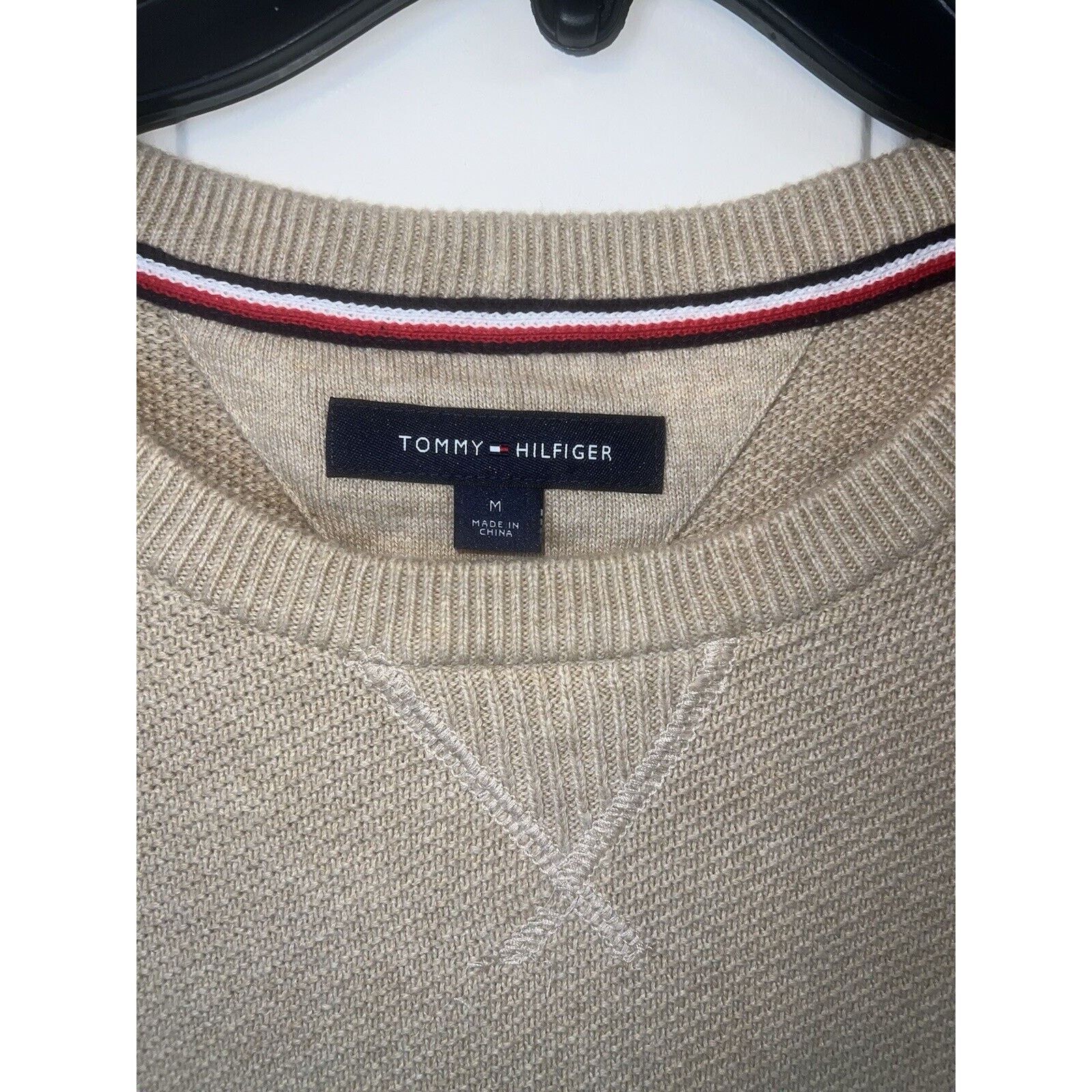 Tommy Hilfiger Tommy Hilfiger Mens Sweater Tan Red White Size Medium Size US M / EU 48-50 / 2 - 4 Thumbnail