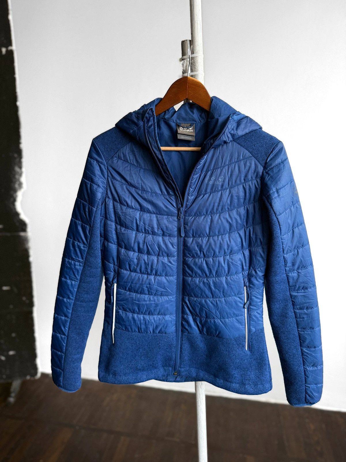 Jack Wolfskin Jack Wolfskin Women Blue Lightweight Insulated Hooded Jacket Size XS / US 0-2 / IT 36-38 - 1 Thumbnail