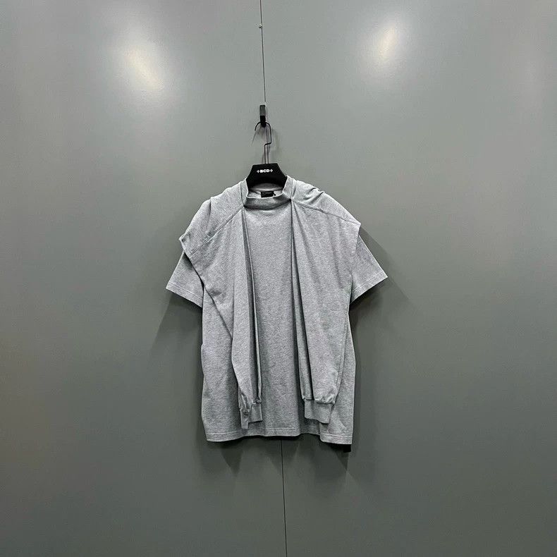 Balenciaga Balenciaga False two-piece splicing shawl short sleeve Size US M / EU 48-50 / 2 - 1 Thumbnail
