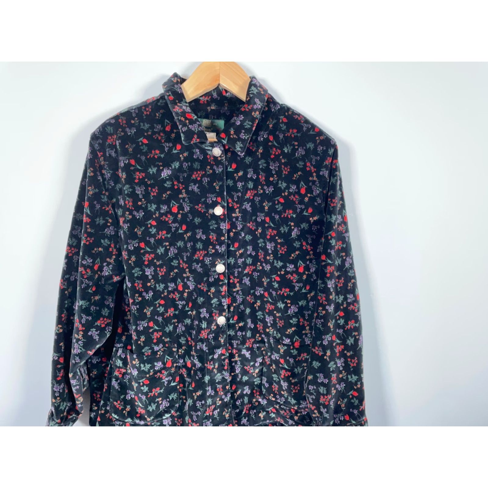 Orvis VINTAGE Orvis Velour Jacket Women's XL Black Floral Pattern USA Made Flowers Size XL / US 12-14 / IT 48-50 - 4 Thumbnail