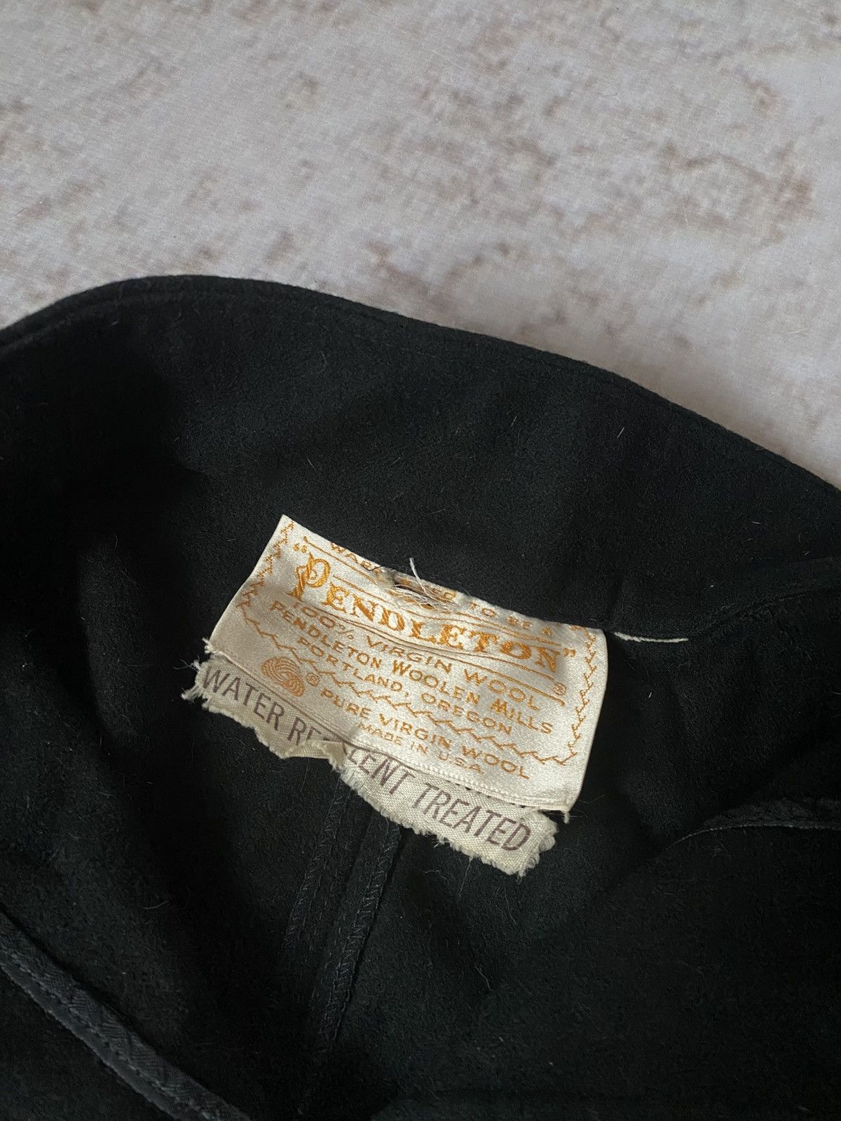 Pendleton × Vintage Vintage Pendleton Wool Black Cape Poncho Size US L / EU 52-54 / 3 - 4 Thumbnail