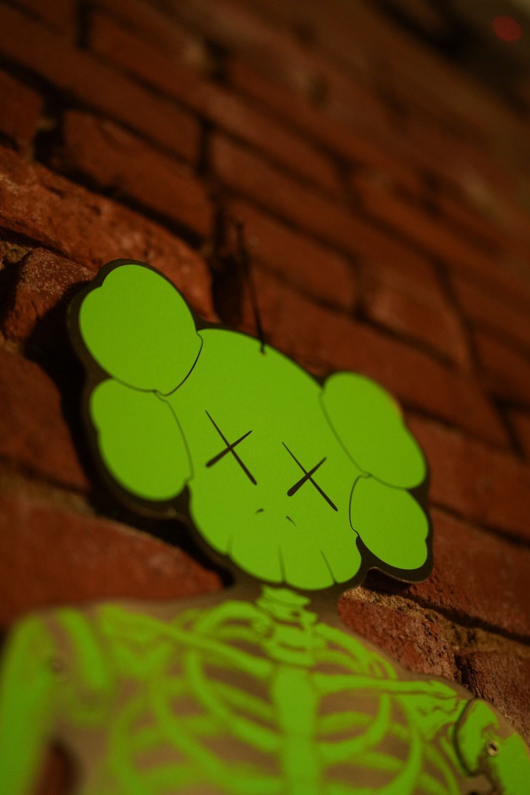 Kaws 2021 Kaws Skeleton Carboard Cutout Set Size ONE SIZE - 2 Thumbnail
