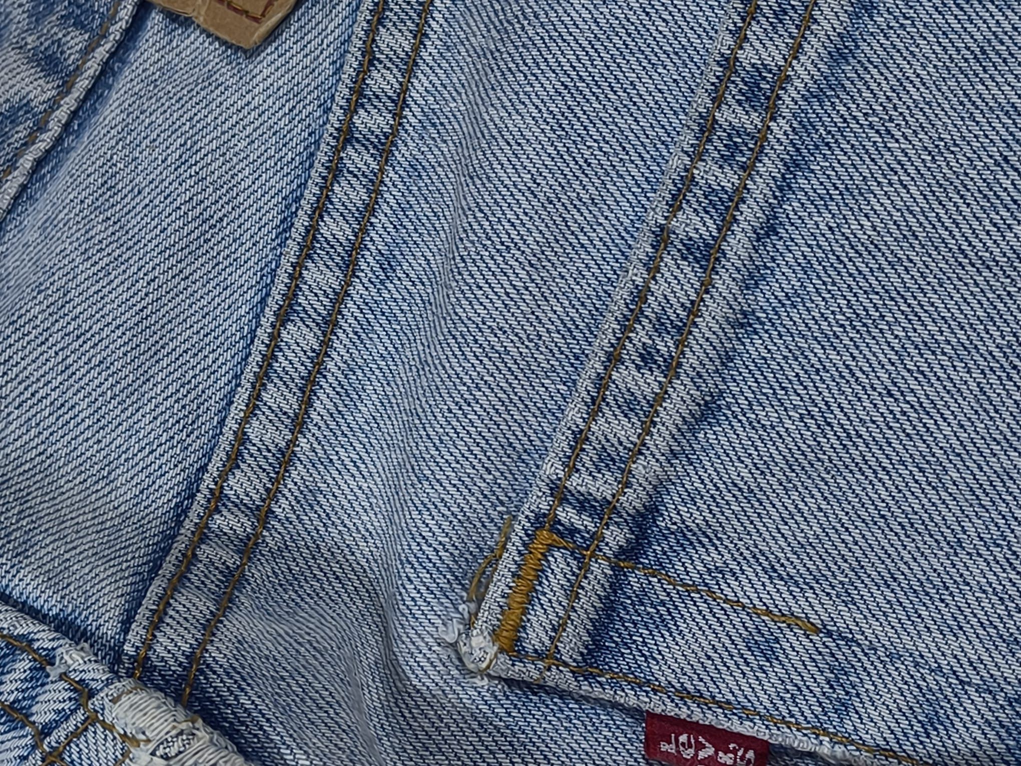 Levi's Vintage Clothing vintage 90s baby blue relaxedfit levis made in uk Size US 33 - 10 Thumbnail