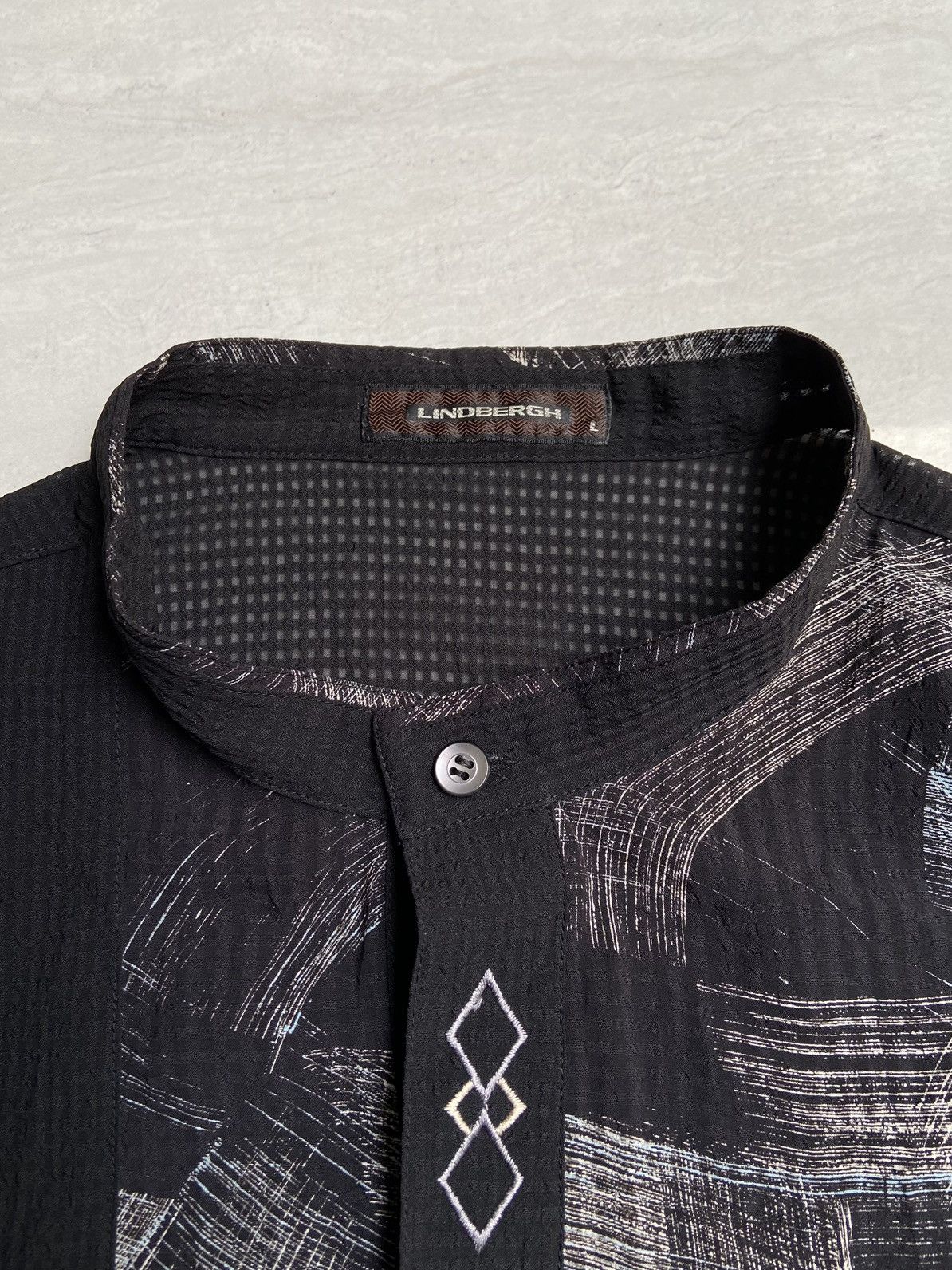 Lindbergh LINDBERGH Motive Black T-Shirt Size US XS / EU 42 / 0 - 10 Thumbnail