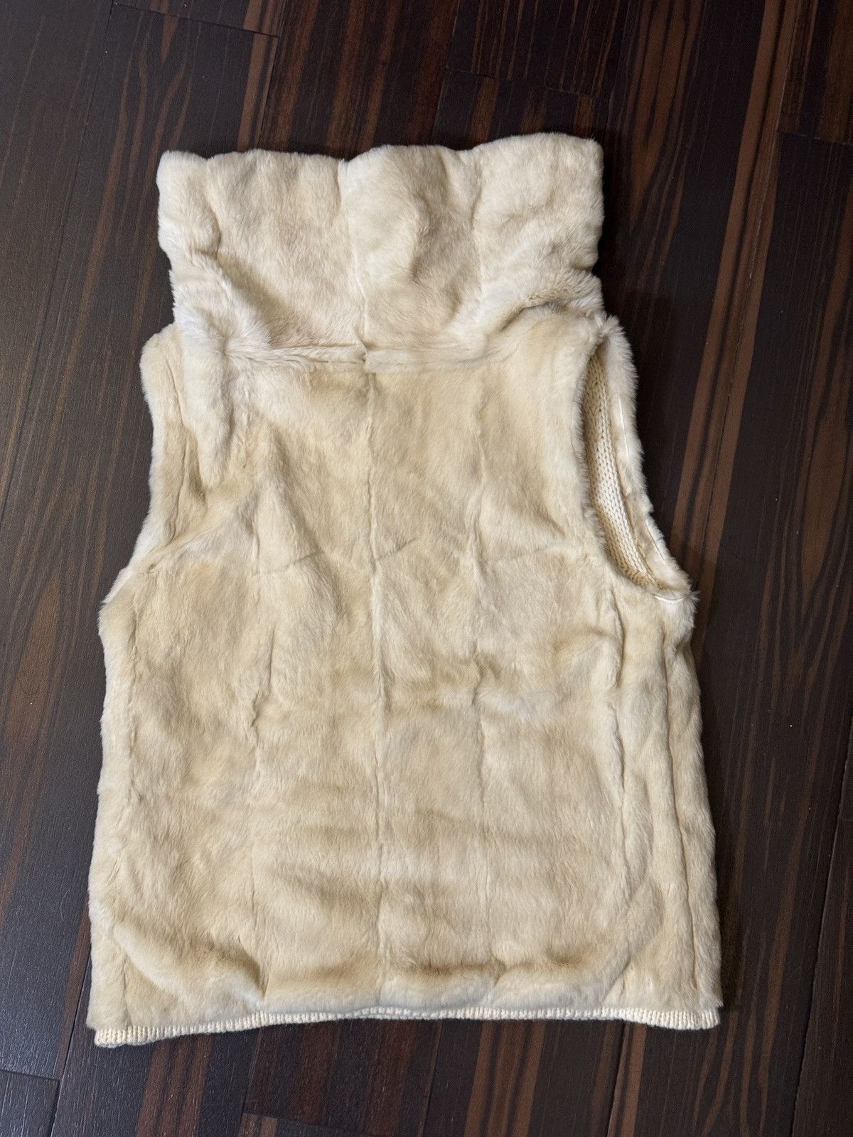 Gucci Gucci Fur Vest Size M / US 6-8 / IT 42-44 - 1 Thumbnail