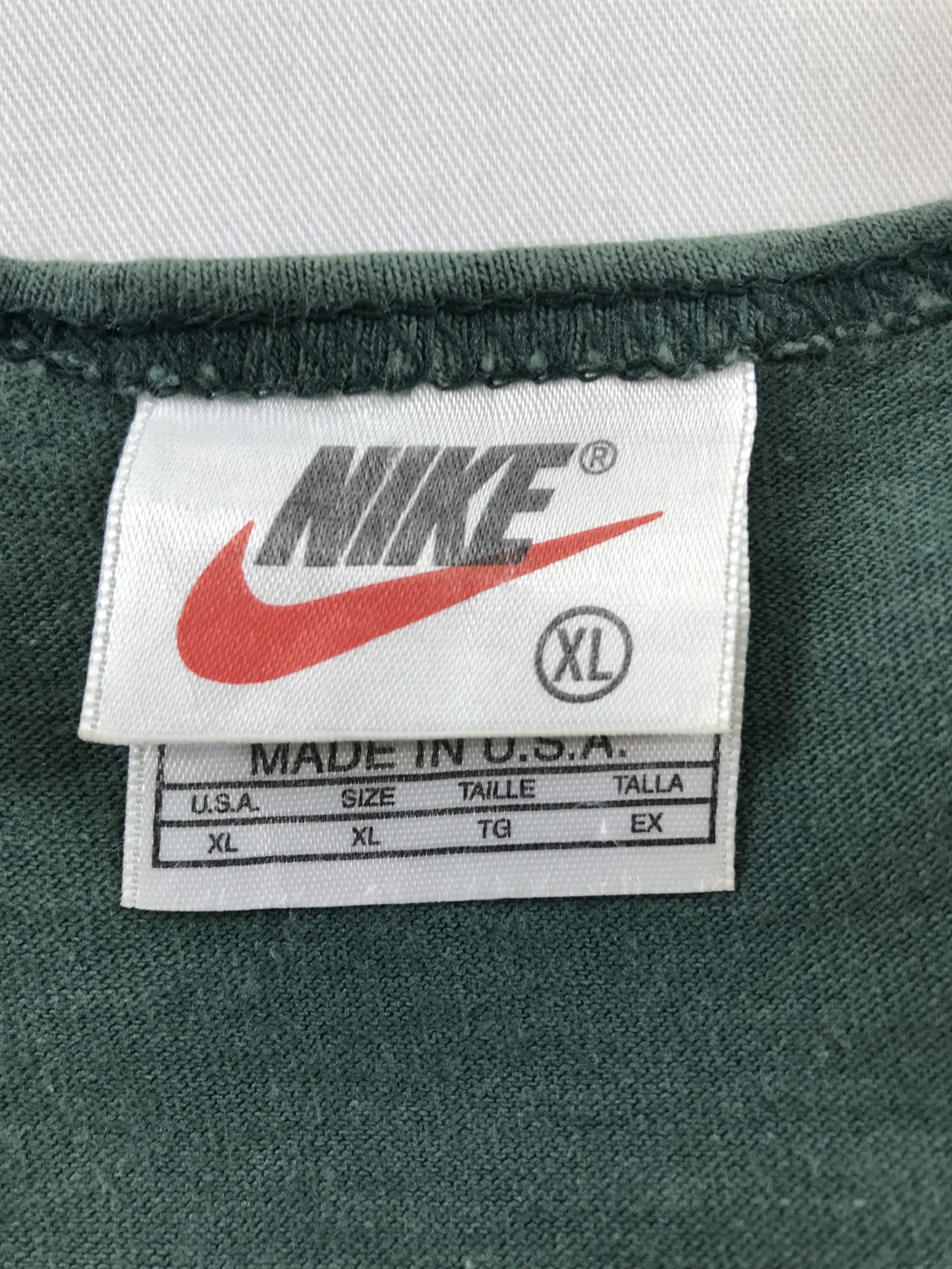 Nike Vintage 90s Nike Small Embroidered Swoosh Tank Top Size US XL / EU 56 / 4 - 6 Thumbnail