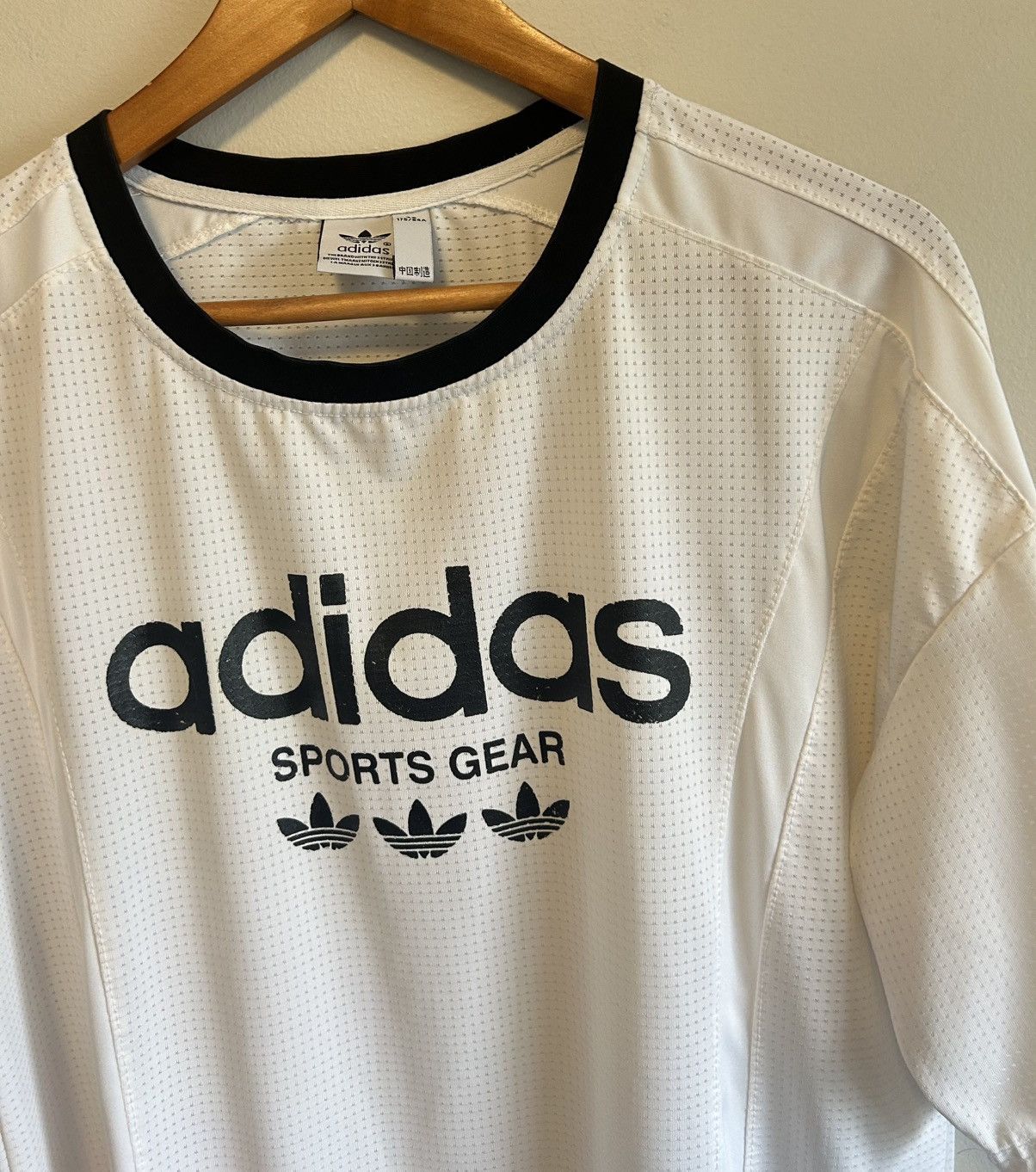 Adidas Vintage Adidas Originals Sports Gear Mens Shirt Mesh Jersey Size US XL / EU 56 / 4 - 5 Thumbnail