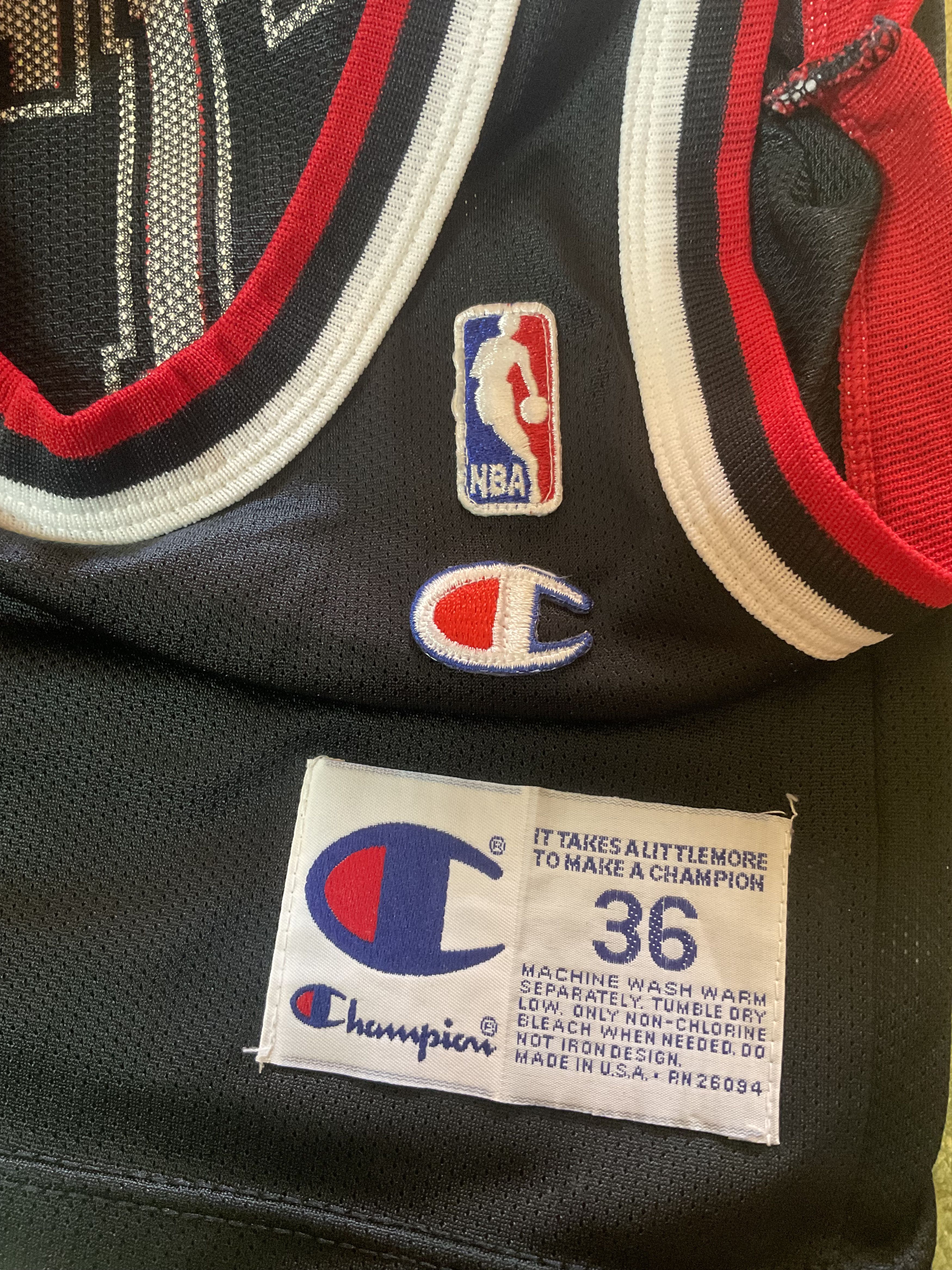 NBA Vintage Champion Chicago Bulls Toni Kukoc NBA Jersey Size US S / EU 44-46 / 1 - 6 Thumbnail
