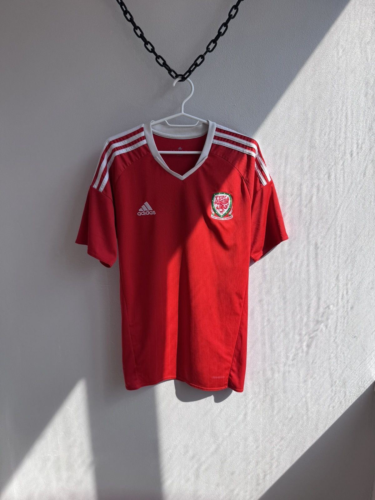 Adidas WALES 2016 2017 HOME FOOTBALL SHIRT SOCCER JERSEY ADIDAS M Size US M / EU 48-50 / 2 - 1 Thumbnail