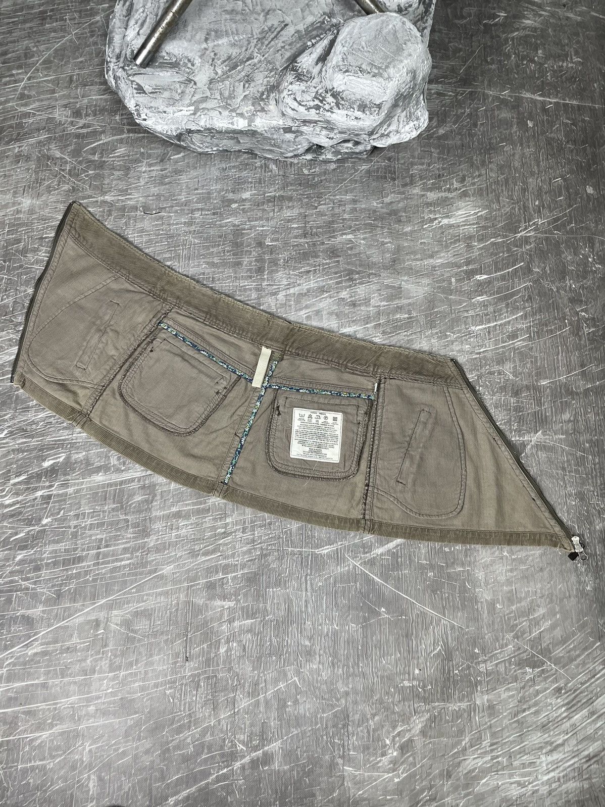 Hysteric Glamour × If Six Was Nine × Japanese Brand 2000s Y2K Asymmetrical Zip Mini Skirt Junya Watanabe Style Size 27" / US 4 / IT 40 - 9 Thumbnail