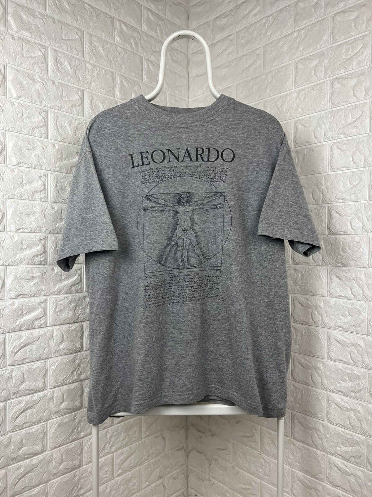 Vintage Vintage Leonardo Da Vinci Tee Size US L / EU 52-54 / 3 - 1 Thumbnail