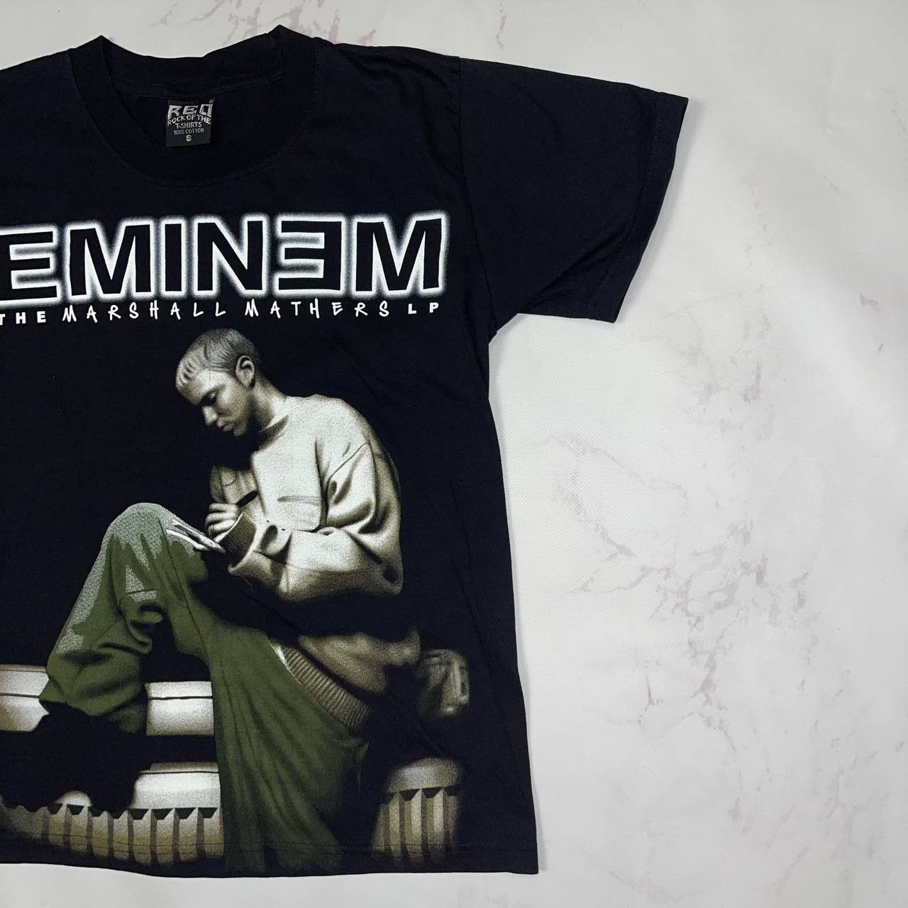 Vintage Vintage Eminem The Marshall Mathers LP Rap Tee Rare 90s Sz S Size US XS / EU 42 / 0 - 5 Thumbnail