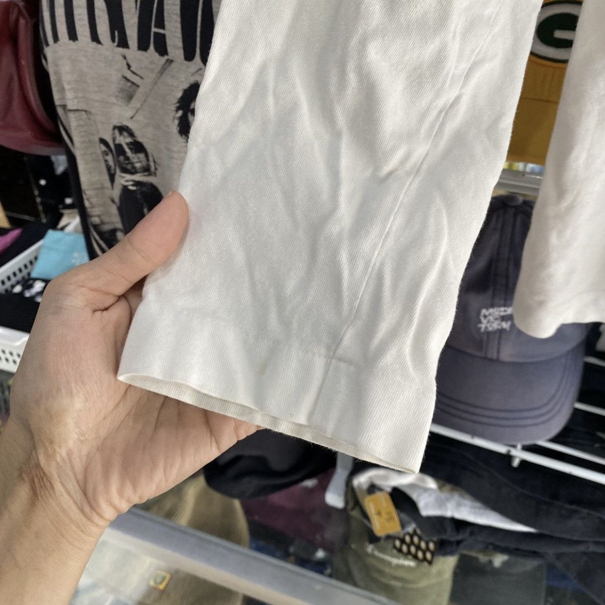 Comme des Garcons PLAY CDG Play Comme des Garçons Red Heart Logo Long Sleeve White Size US M / EU 48-50 / 2 - 6 Thumbnail