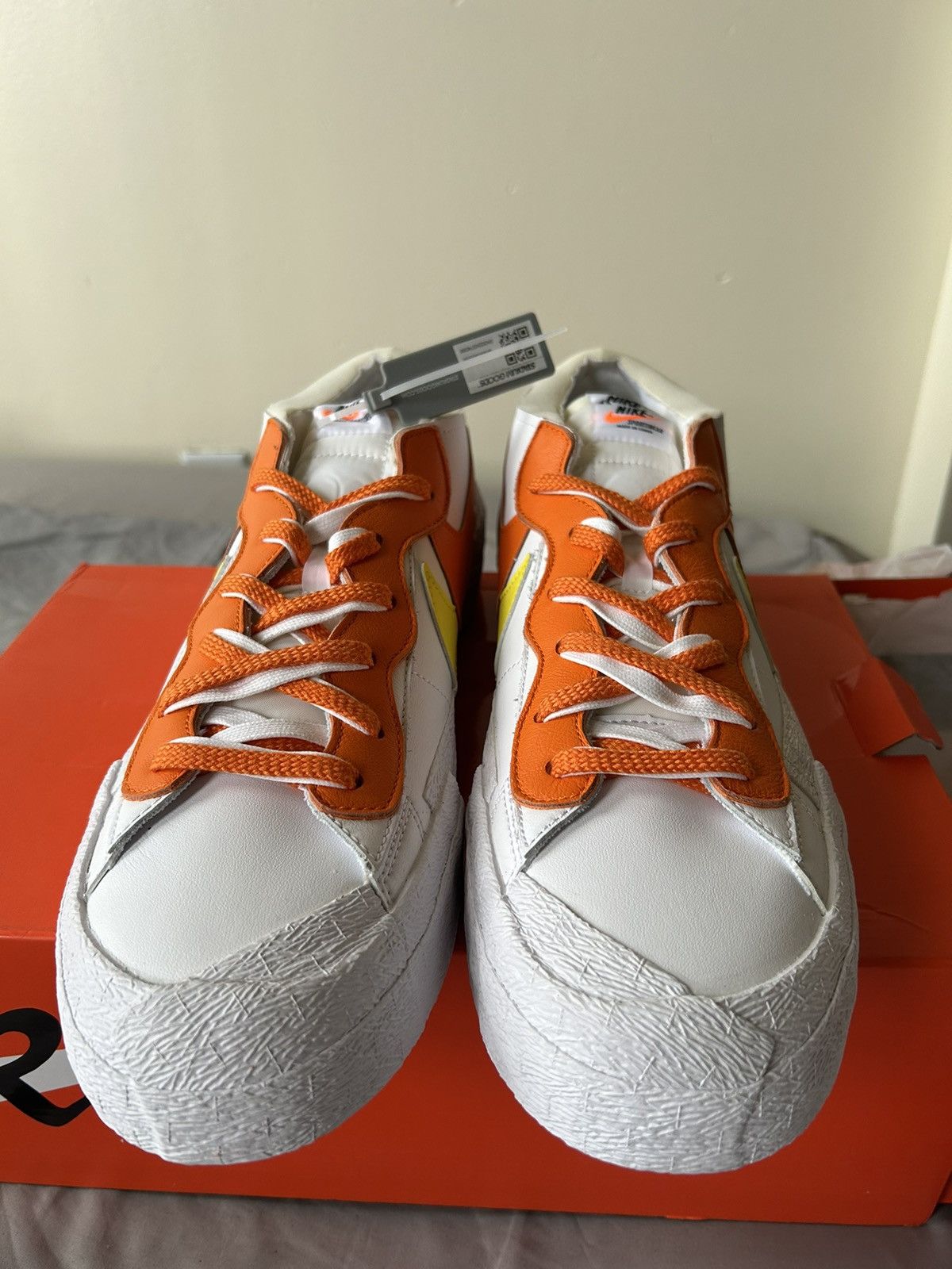 Nike Nike blazer sacai low white and magma orange-sz15 Size US 15 / EU 48 - 3 Thumbnail