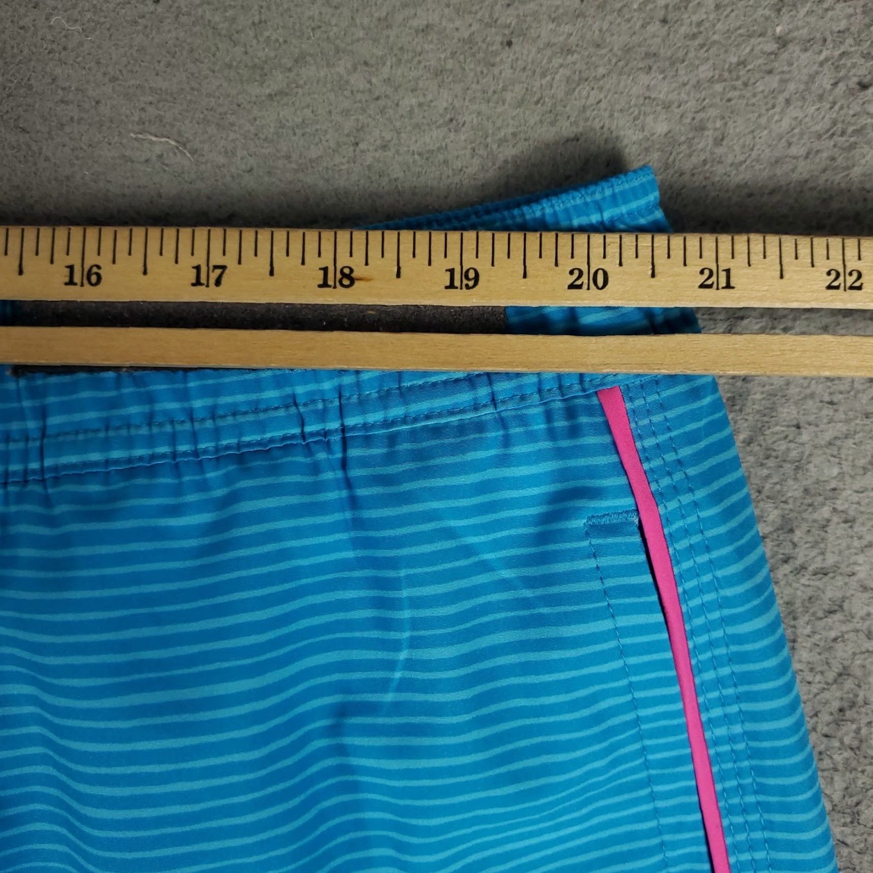 Vineyard Vines Vineyard Vines Men Shorts 2XL Blue Striped Surf Beach Trunks Swim Board Bottom Size US 39 - 4 Thumbnail