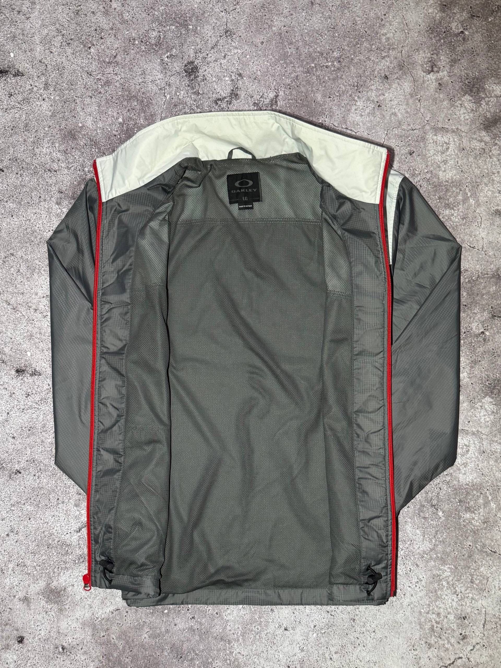 Oakley Oakley Vintage Light Jacket Streetwear Rare Size US L / EU 52-54 / 3 - 6 Thumbnail