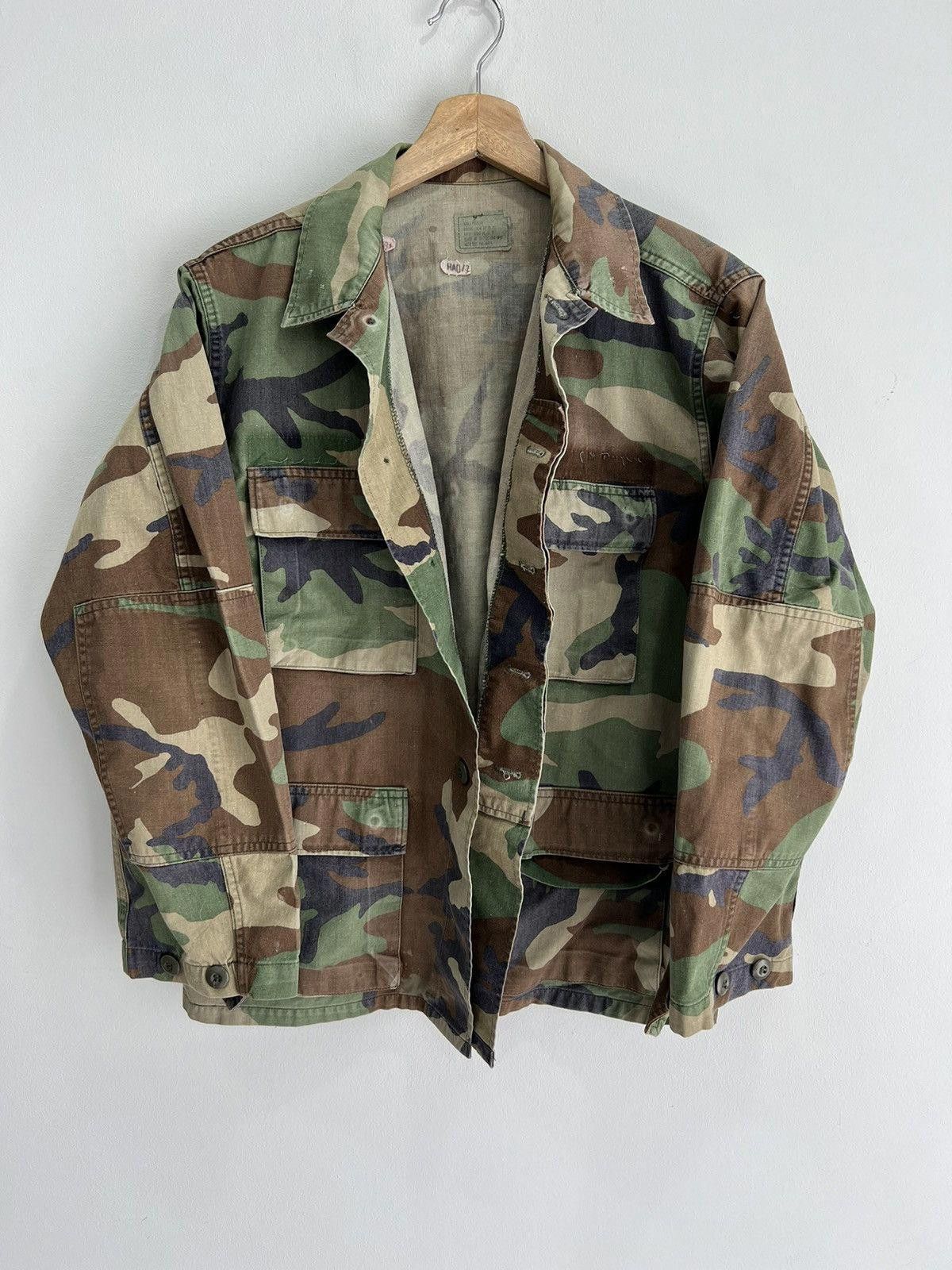 Vintage Vintage Military Camo Army Light Jacket Size US S / EU 44-46 / 1 - 1 Thumbnail