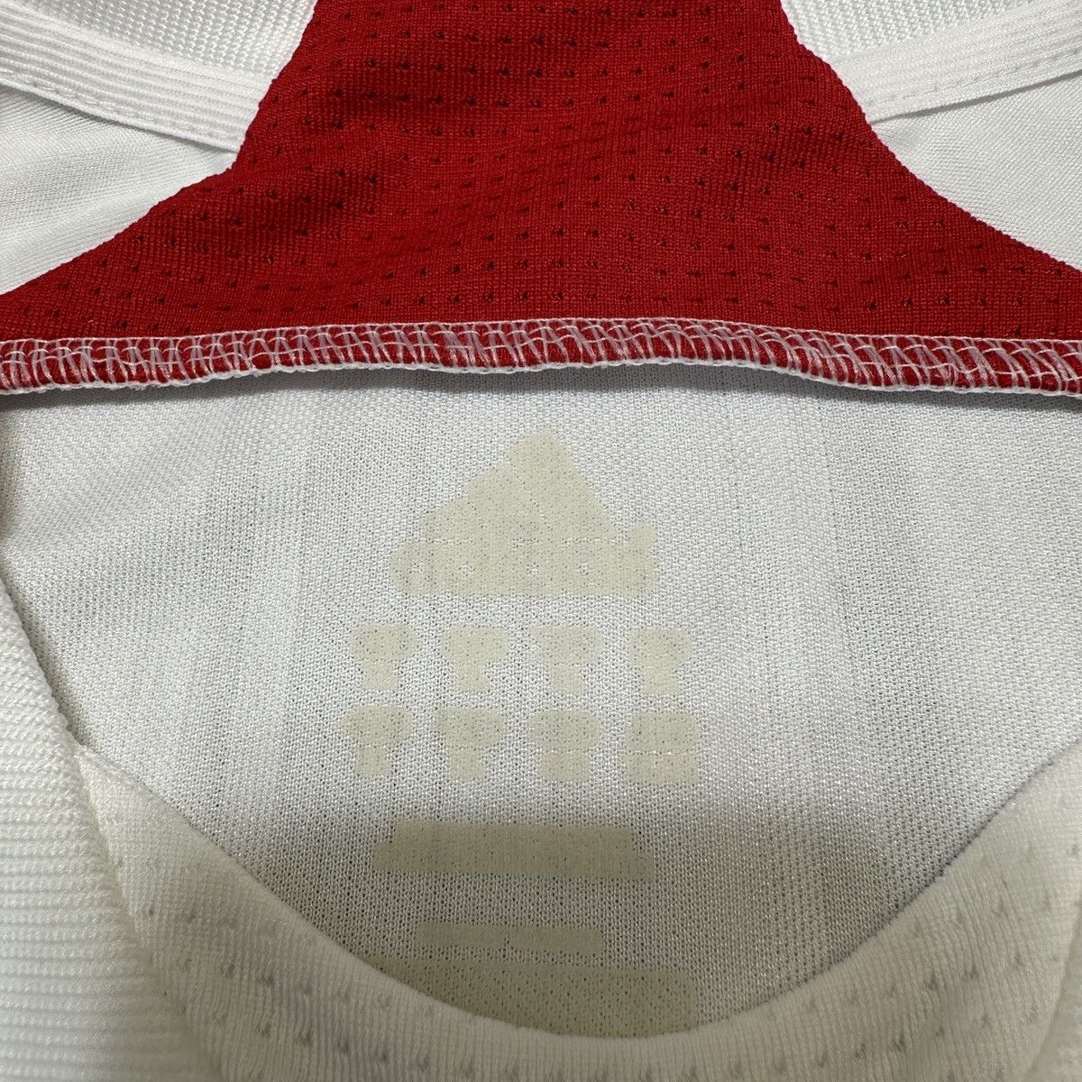 Adidas Liverpool jersey Size US XL / EU 56 / 4 - 5 Thumbnail