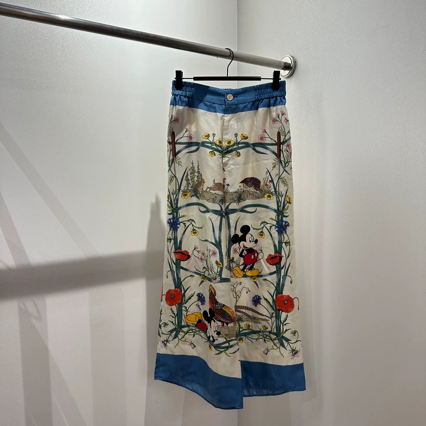 Gucci Gucci x Disney may776 cartoon silk trousers 40 Size 27" / US 4 / IT 40 - 1 Thumbnail