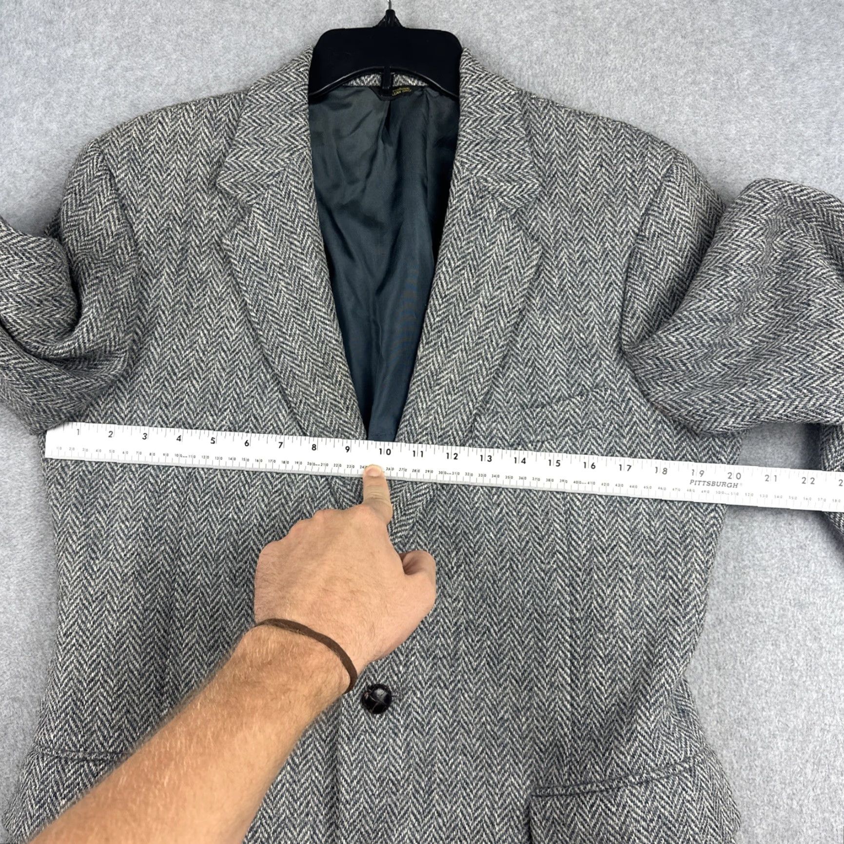 Harris Tweed VTG Harris Tweed Blazer Men 40R Gray Herringbone Wool Coat, Three-Button, Single-Breasted, Notch Lapel, Dry Clean Only, Vintage, 40R Mens Jacket Size 40R - 4 Thumbnail