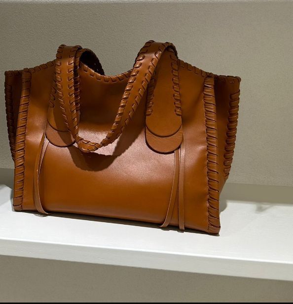 Chloe o1loc1c1024 Size: OS / Mony Medium Tote Henna in Orange Size ONE SIZE - 1 Thumbnail