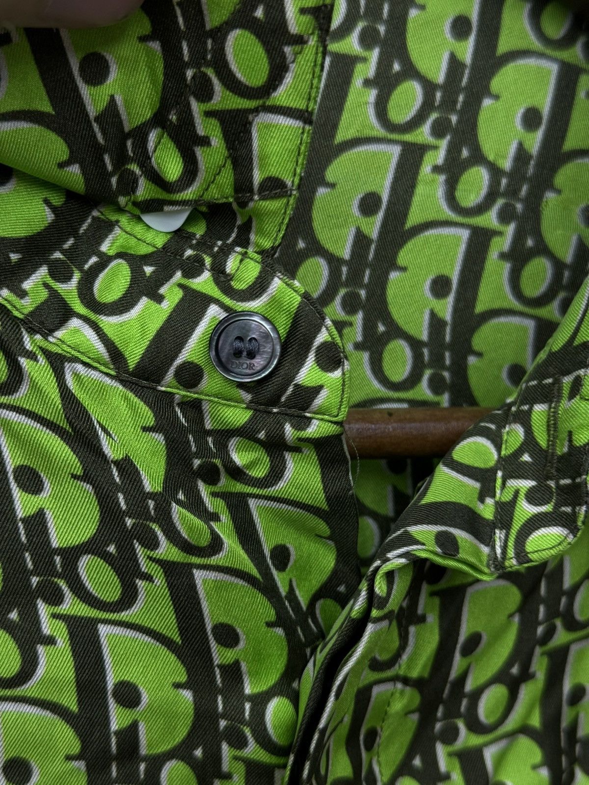Dior Dior Silk Button Up Green Size 39/M $1750 Retail Exlusive Size US M / EU 48-50 / 2 - 16 Thumbnail