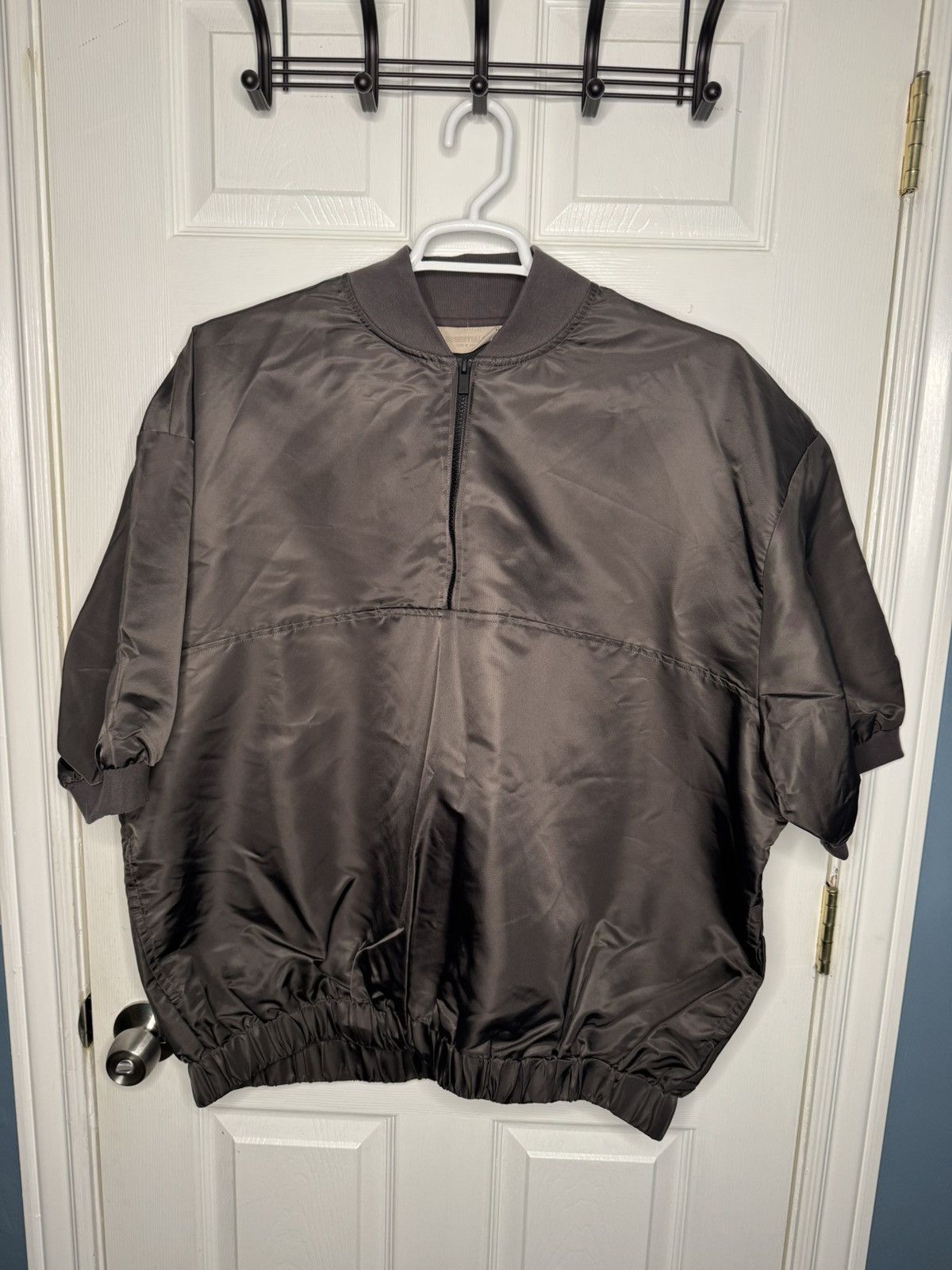 Fear of God Fear of God ESSENTIALS Nylon 1/4 Zip Size US XL / EU 56 / 4 - 5 Thumbnail