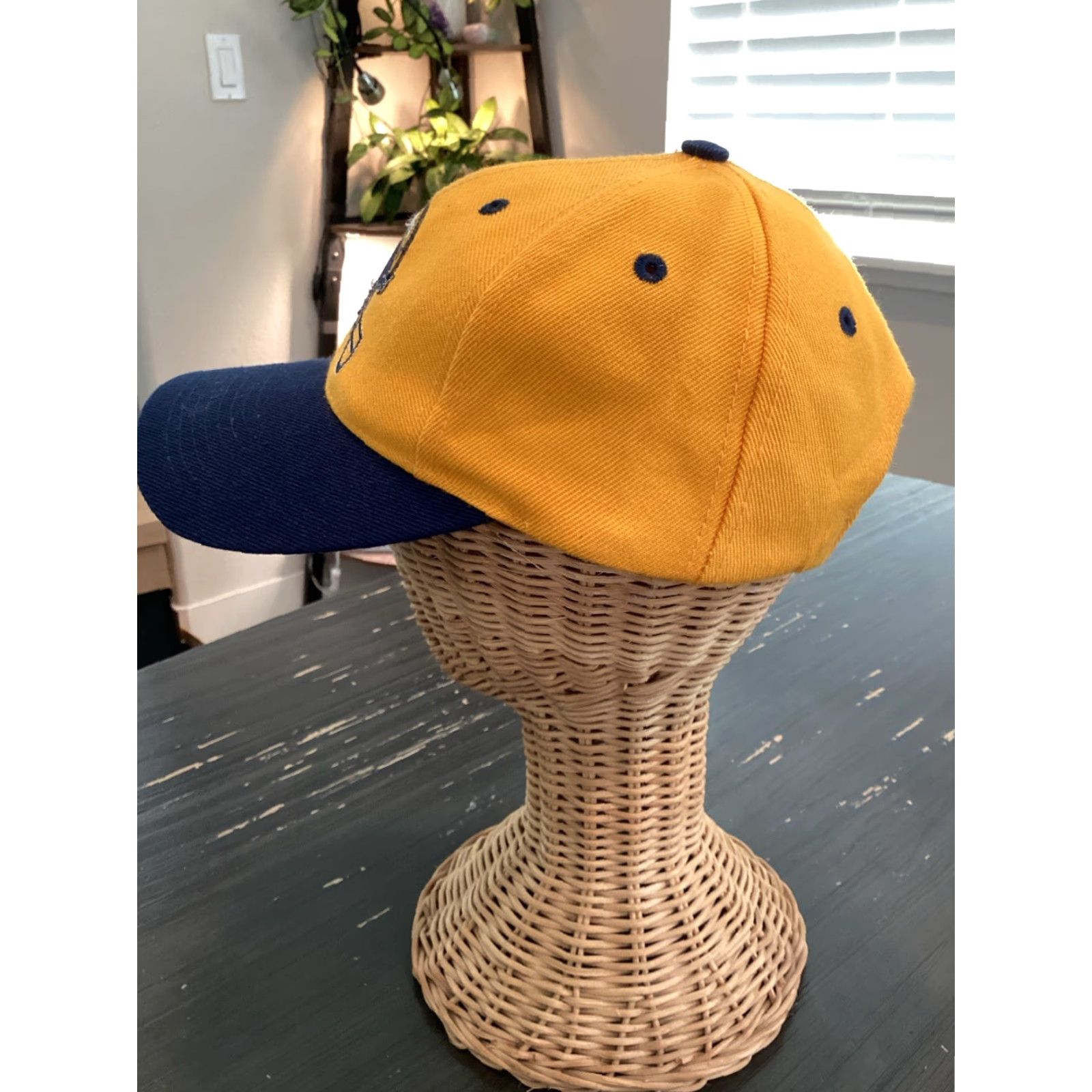 Twins VINTAGE Twins San Diego Chargers Snapback Hat Adjustable Navy Blue Yellow 90s Mens Size ONE SIZE - 5 Thumbnail