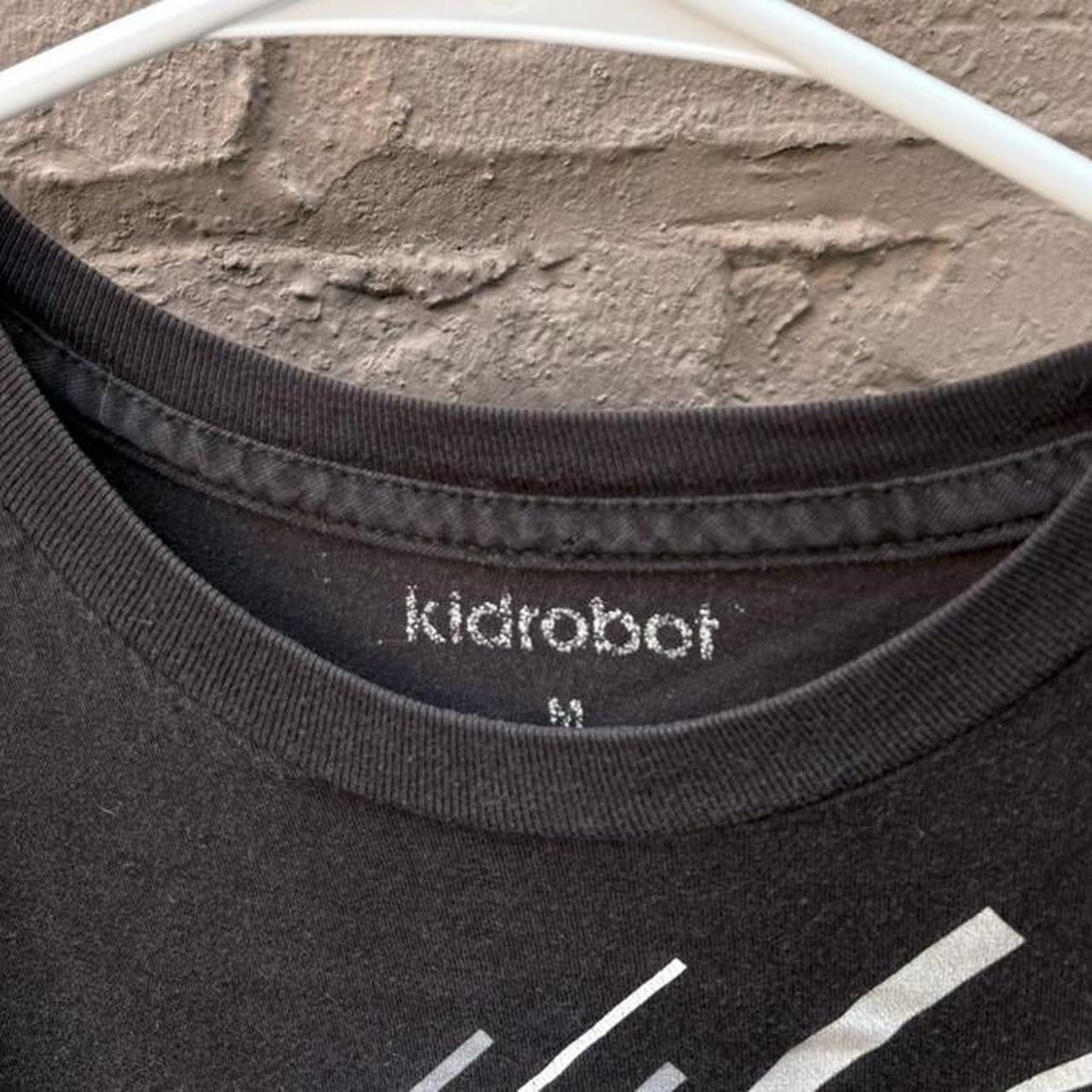 Kid Robot Early 2000s Y2K Kid Robot Black Tee Size US M / EU 48-50 / 2 - 3 Thumbnail