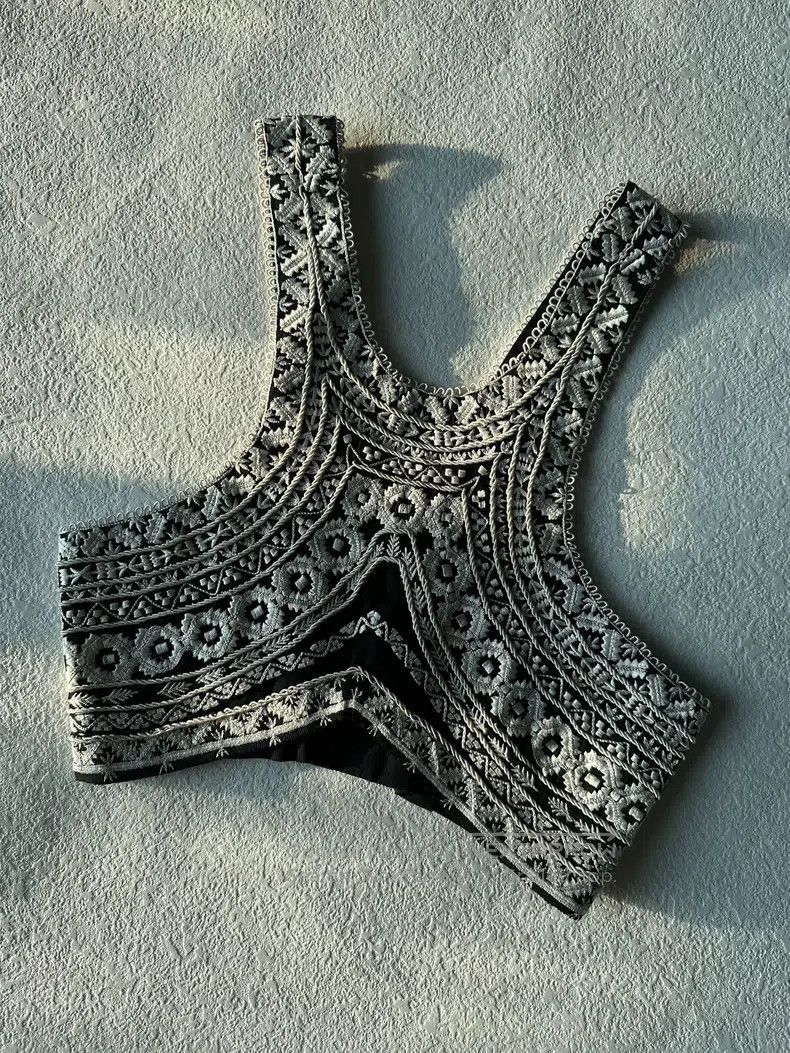 Dries Van Noten Dries Van Noten Black heavy embroidery vest | Grailed